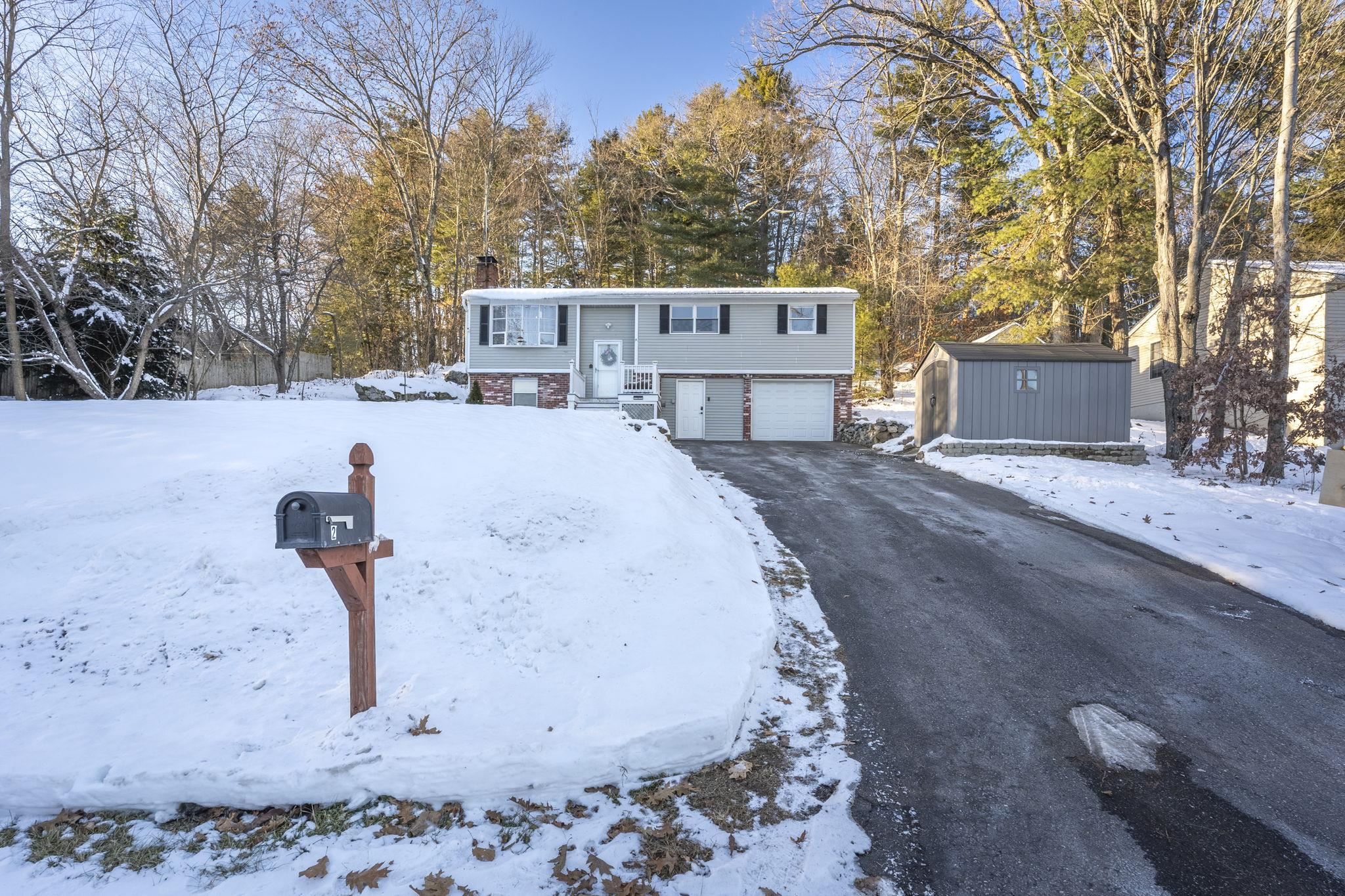 2 Brandywine Dr, Hooksett, NH 03106