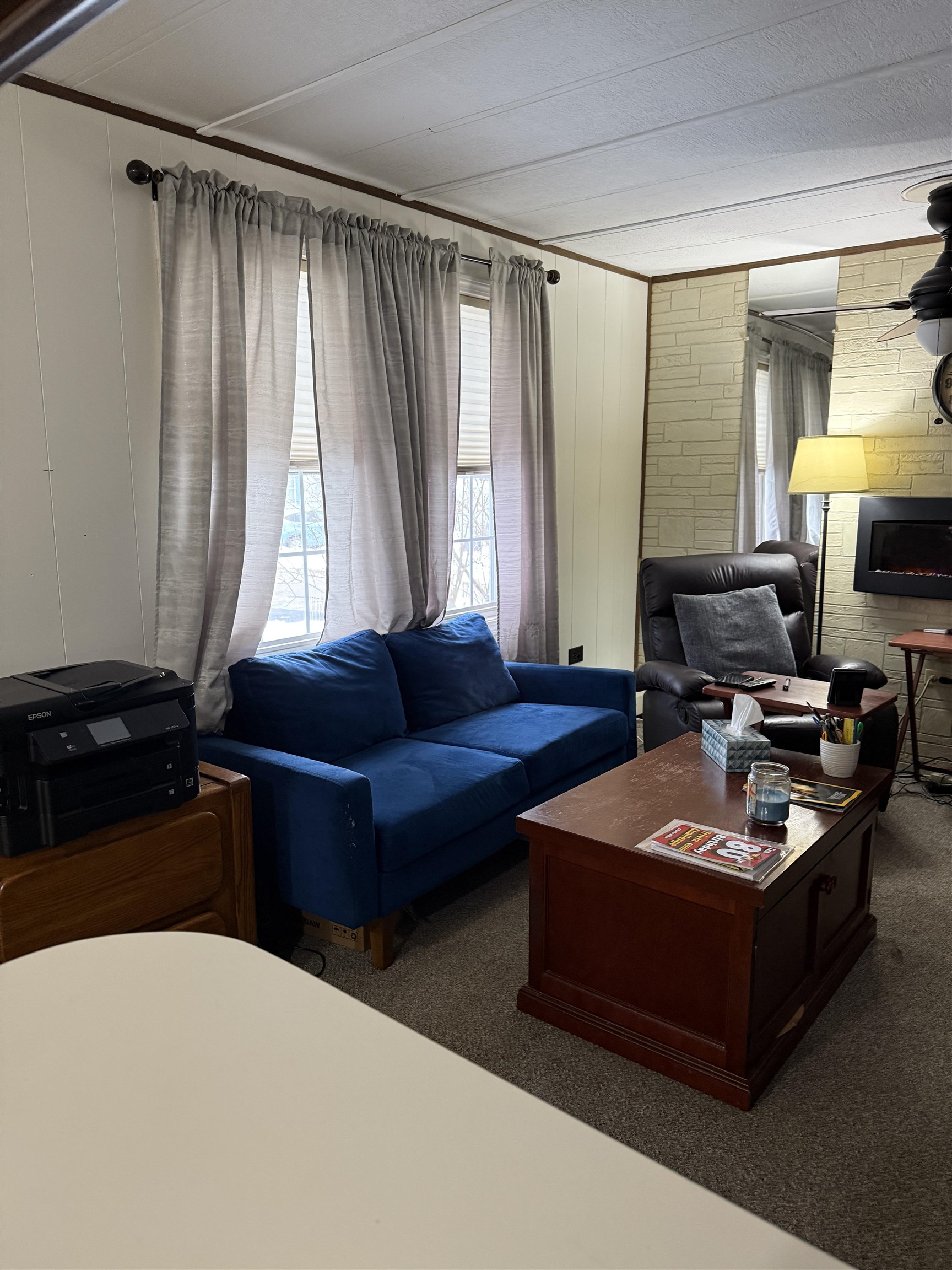 1013 Camelot Dr, Exeter, NH 03833