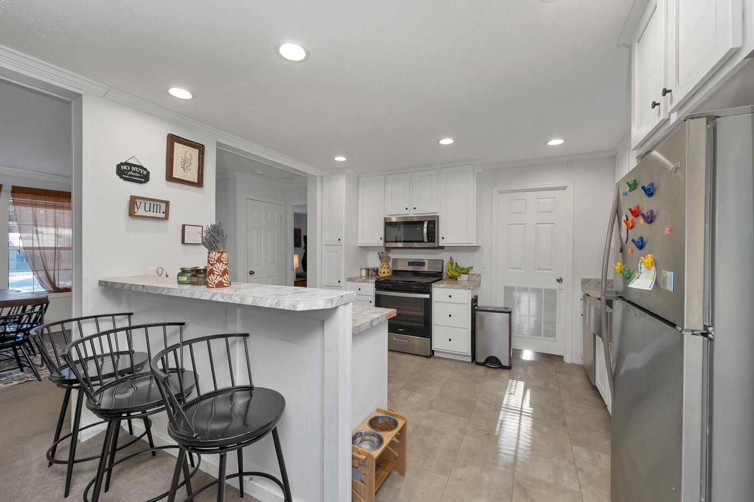 23 Dartmouth Cir, Newmarket, NH 03857