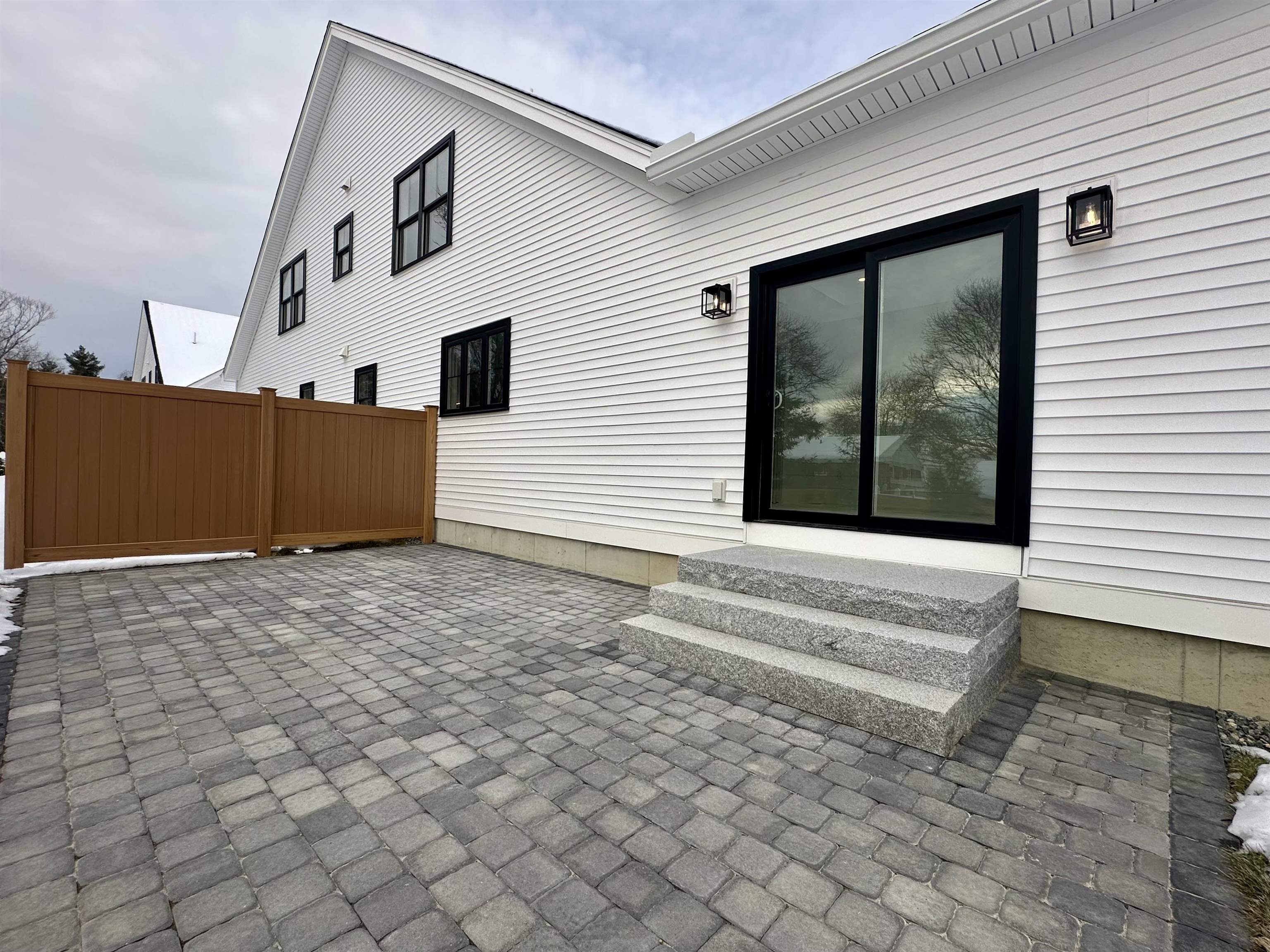 15 Little River Rd, Exeter, NH 03833