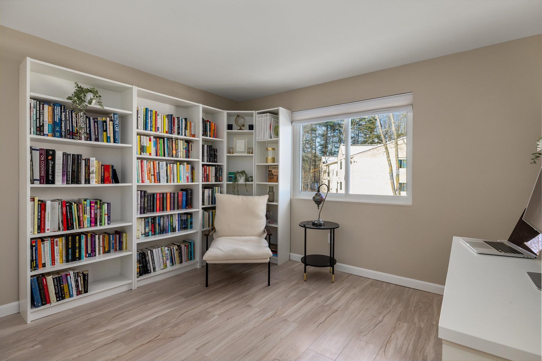 4 Brookside Dr, Exeter, NH 03833