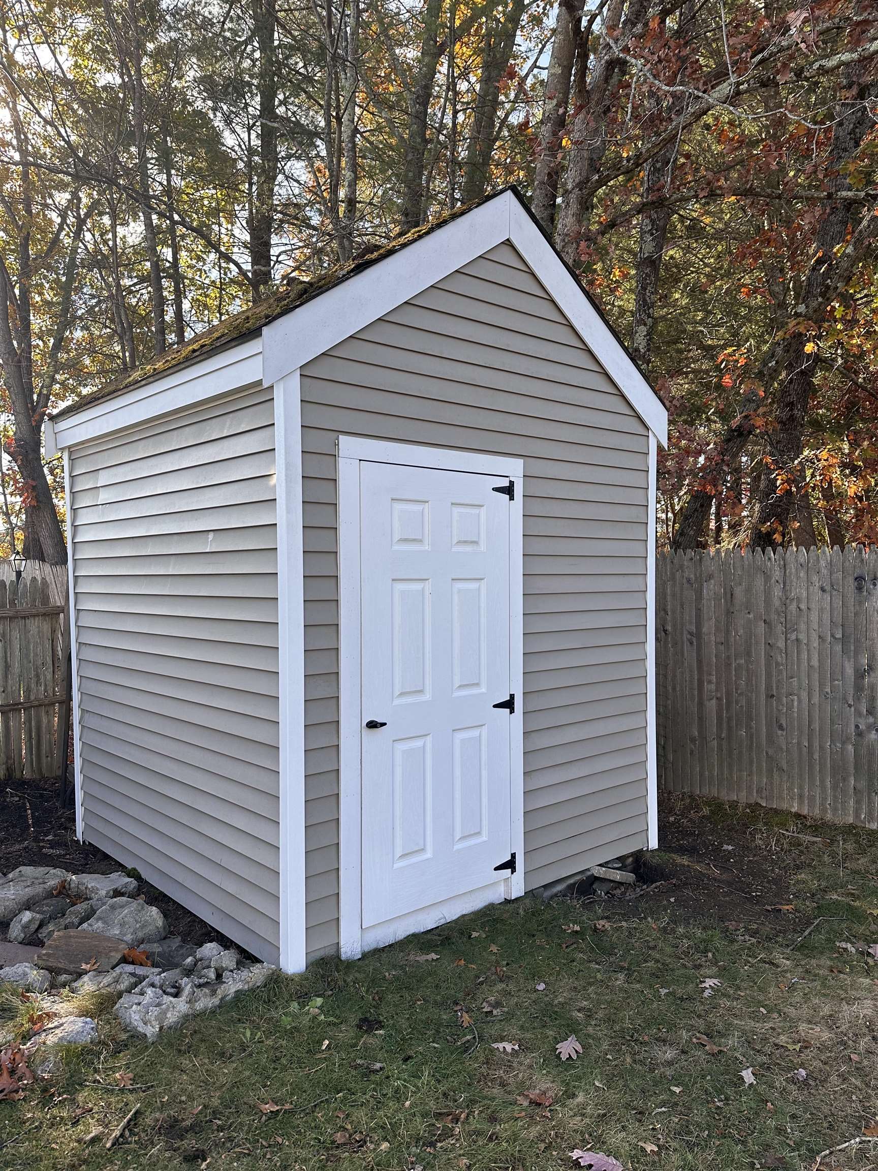 17 Walton Rd, Plaistow, NH 03865