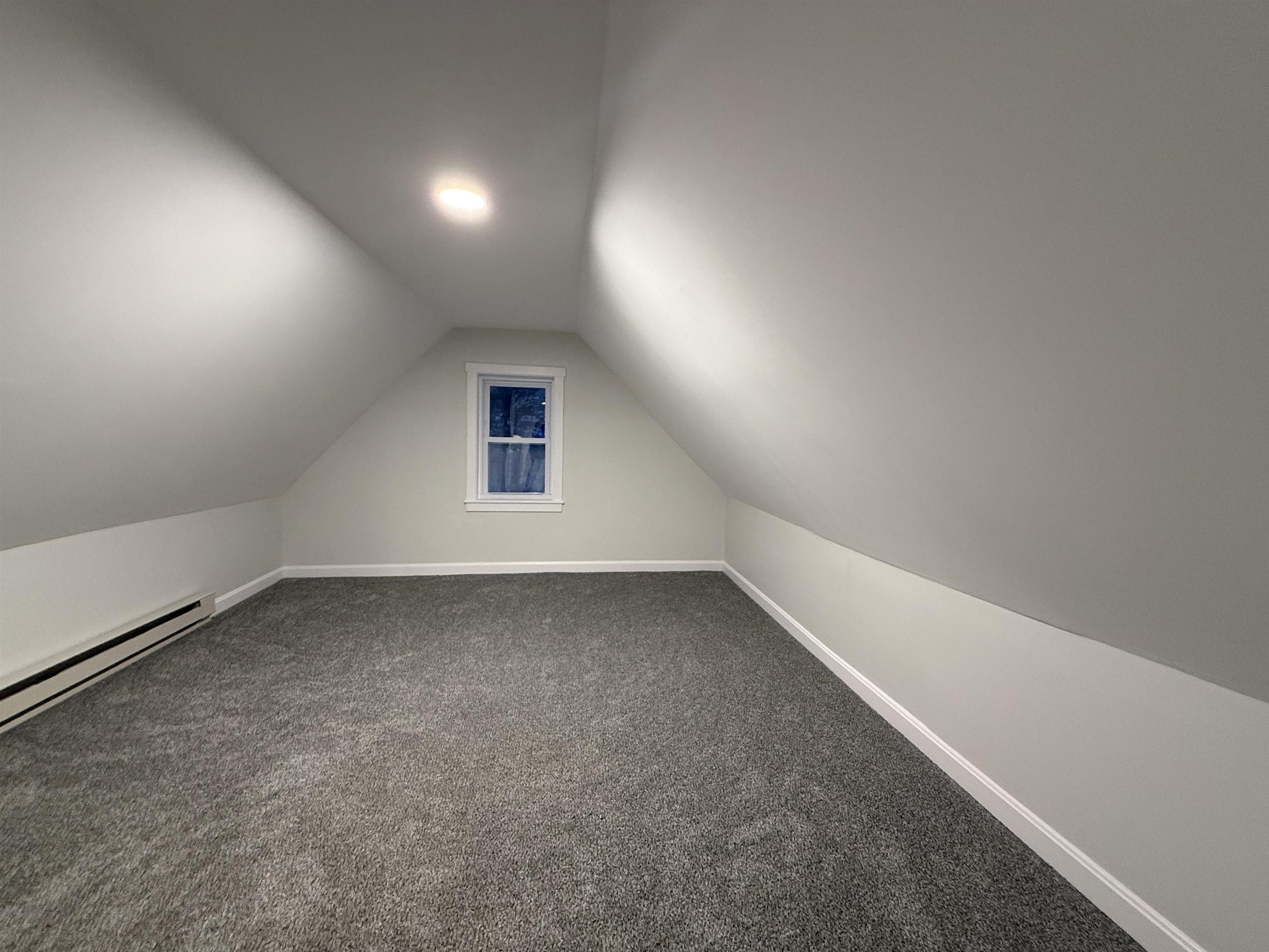 10 Greenleaf Ct, Belmont, NH 03220