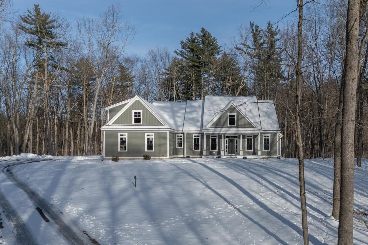 2 Deer Rn, East Kingston, NH 03827