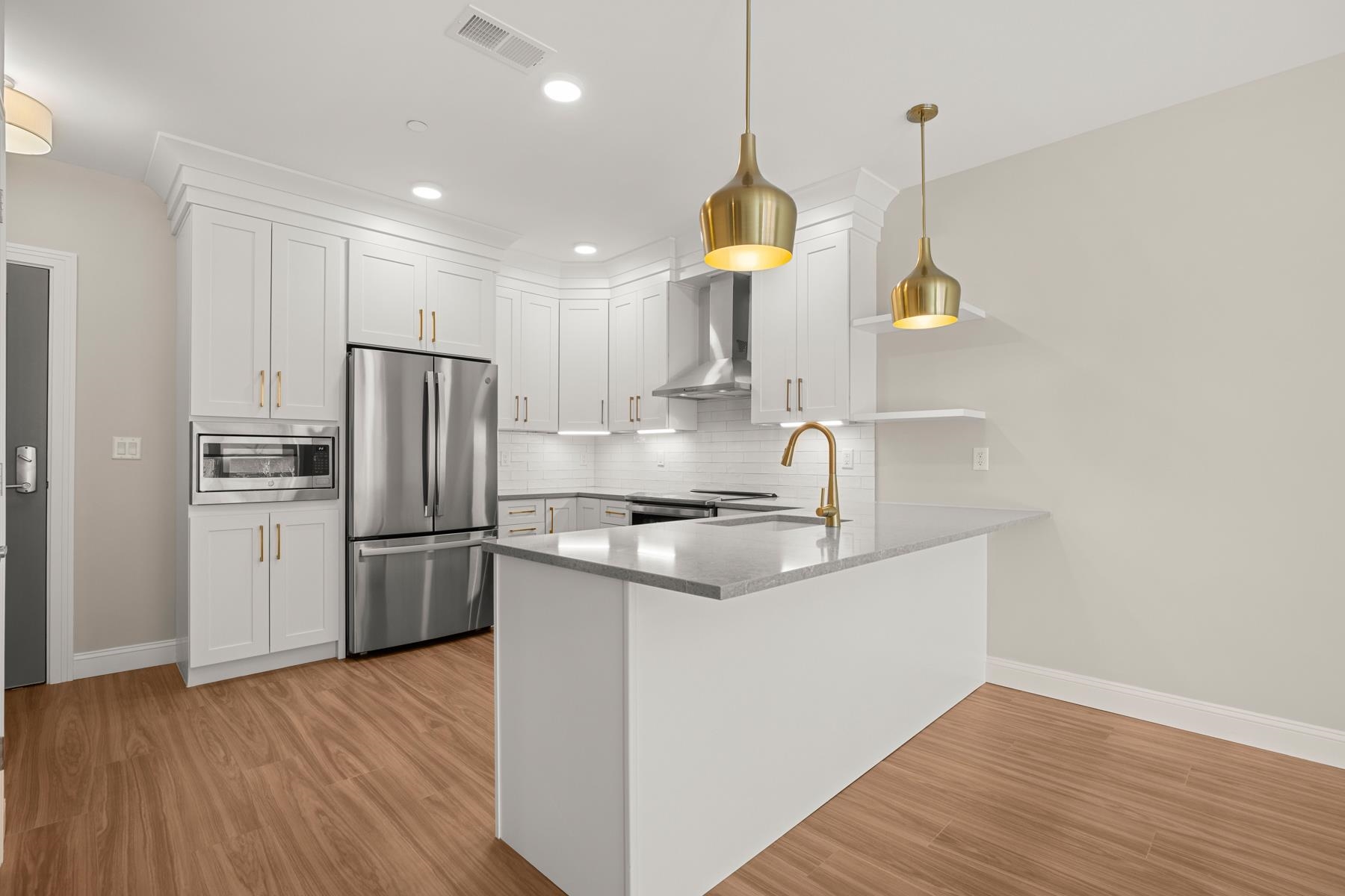 99 Foundry Pl, Portsmouth, NH 03801