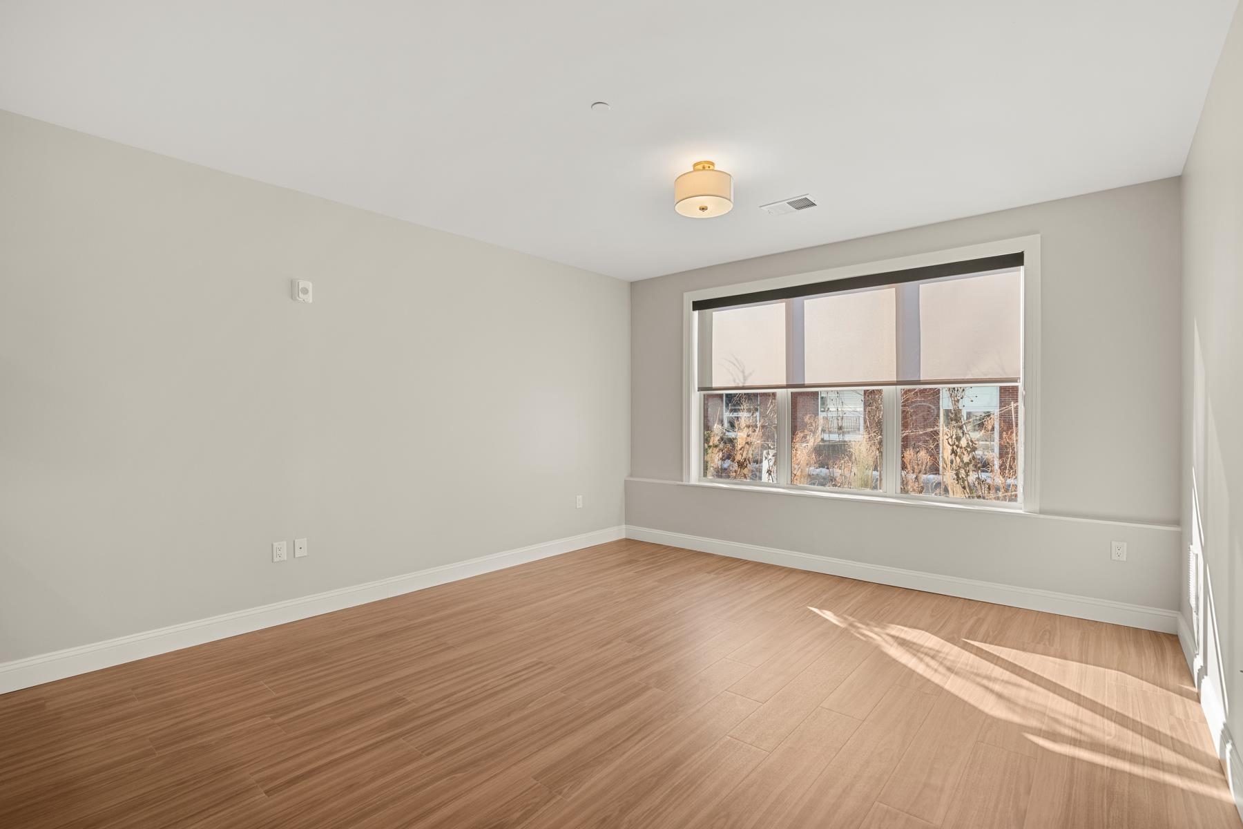 99 Foundry Pl, Portsmouth, NH 03801