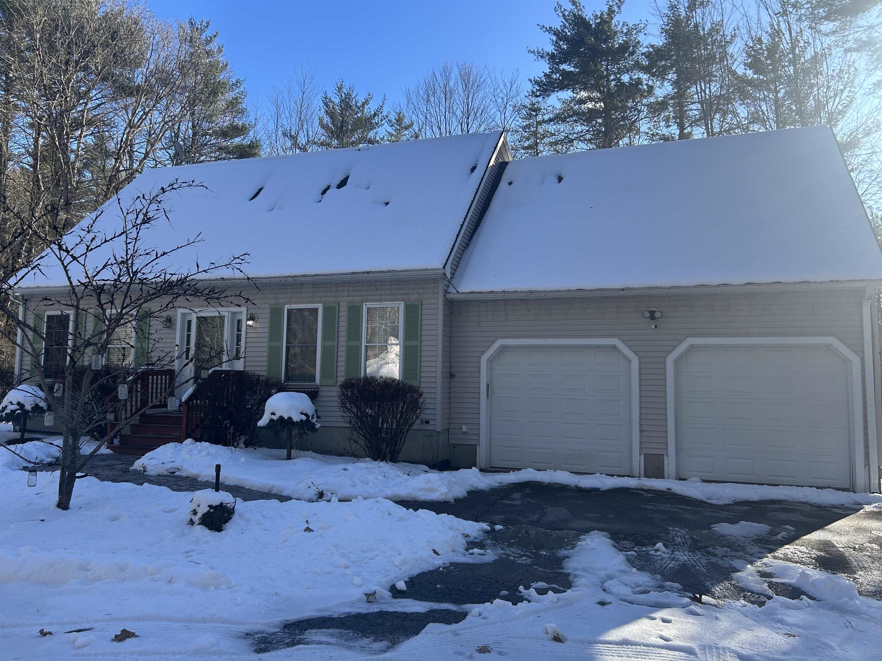 2 Alex Ct, Somersworth, NH 03878