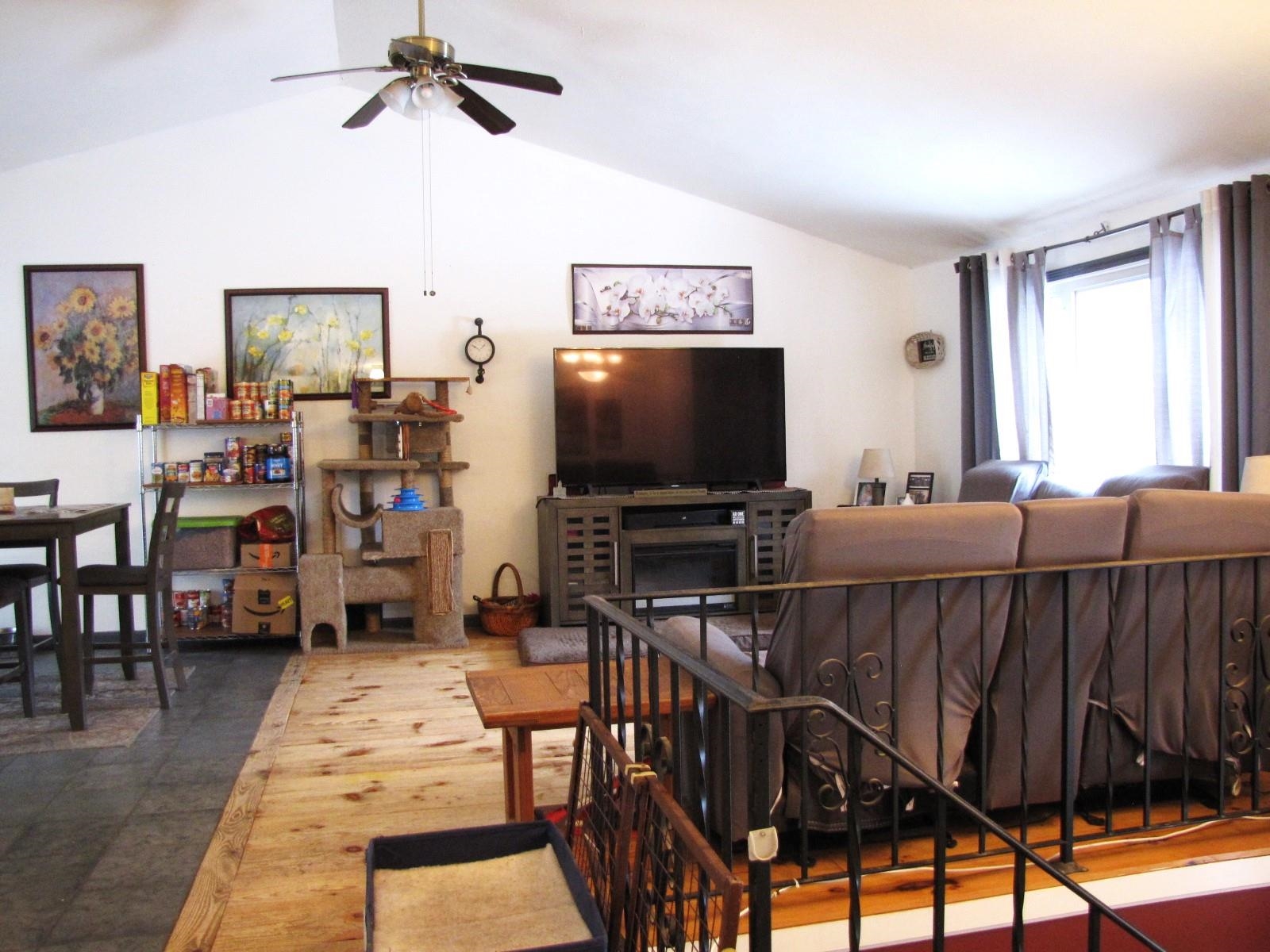 14 Country Acres Rd, Sandown, NH 03873