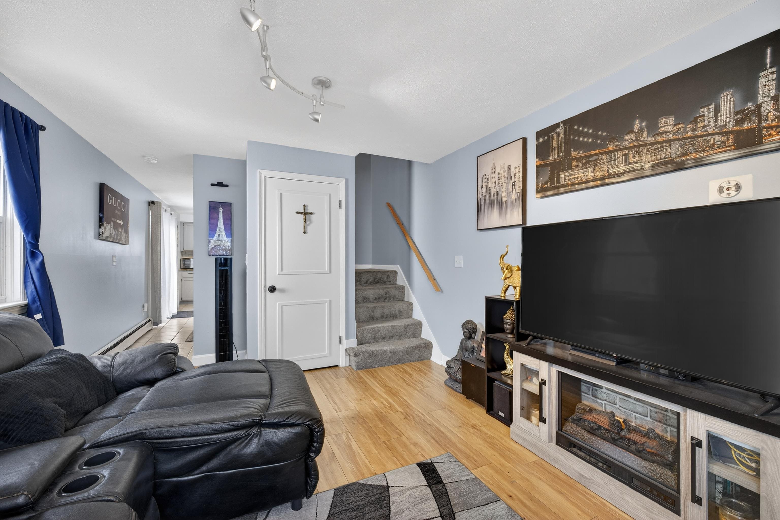 Homes for sale in Manchester, NH | 65 Taylor St, Manchester, NH 03103 | MLS# 5071896