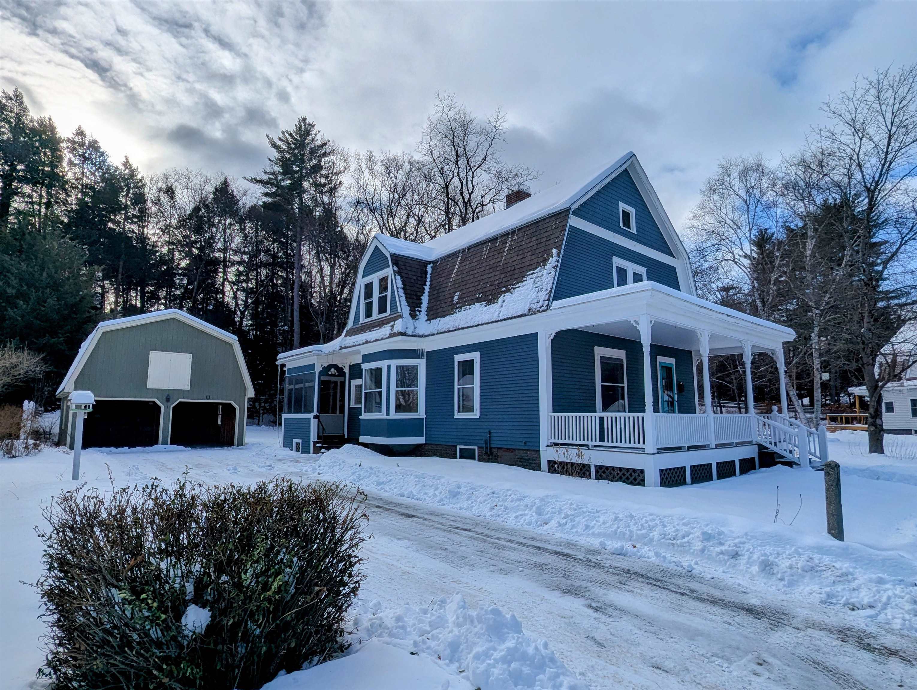 56 Woodland St, Claremont, NH 03743