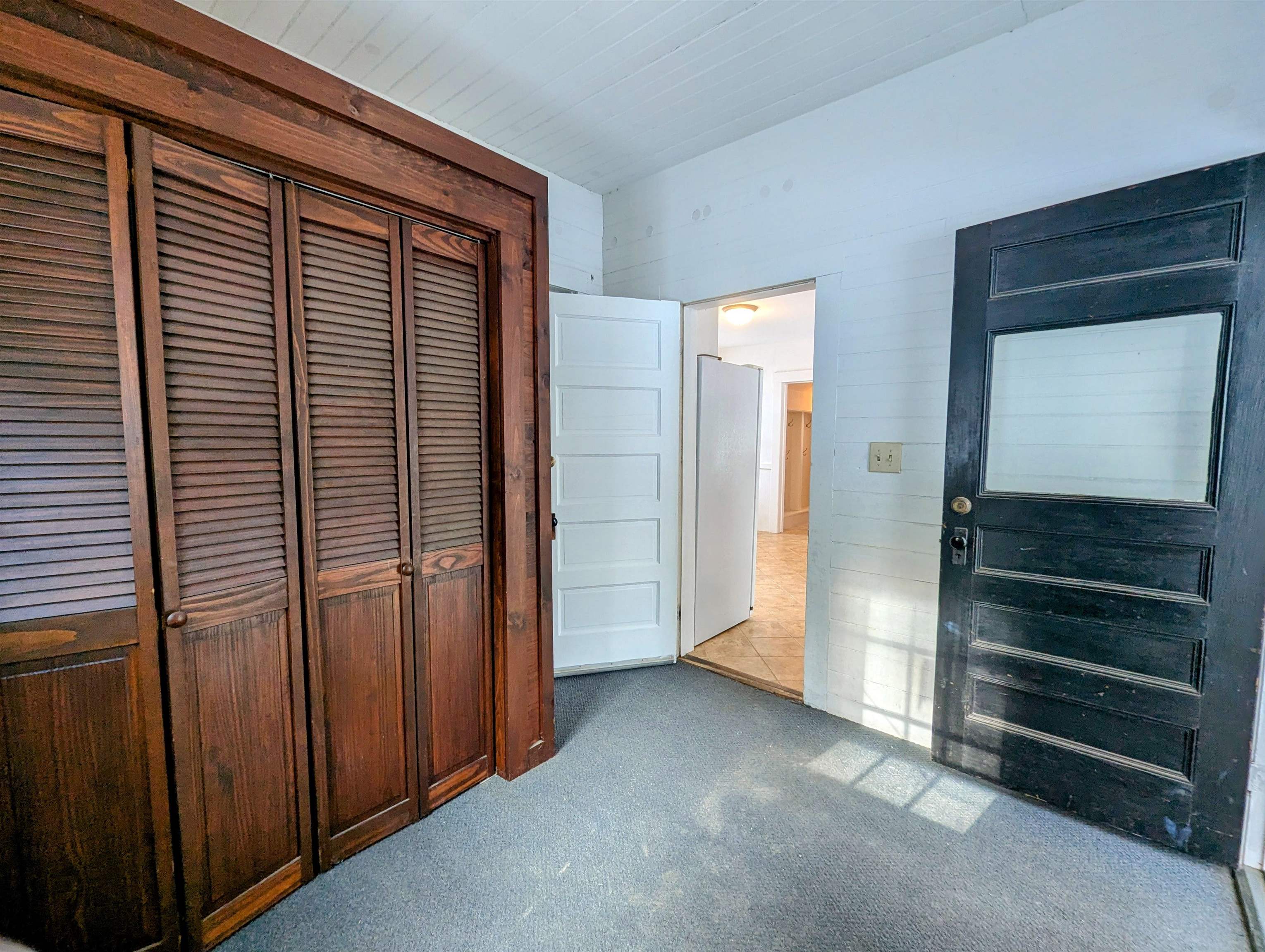 56 Woodland St, Claremont, NH 03743