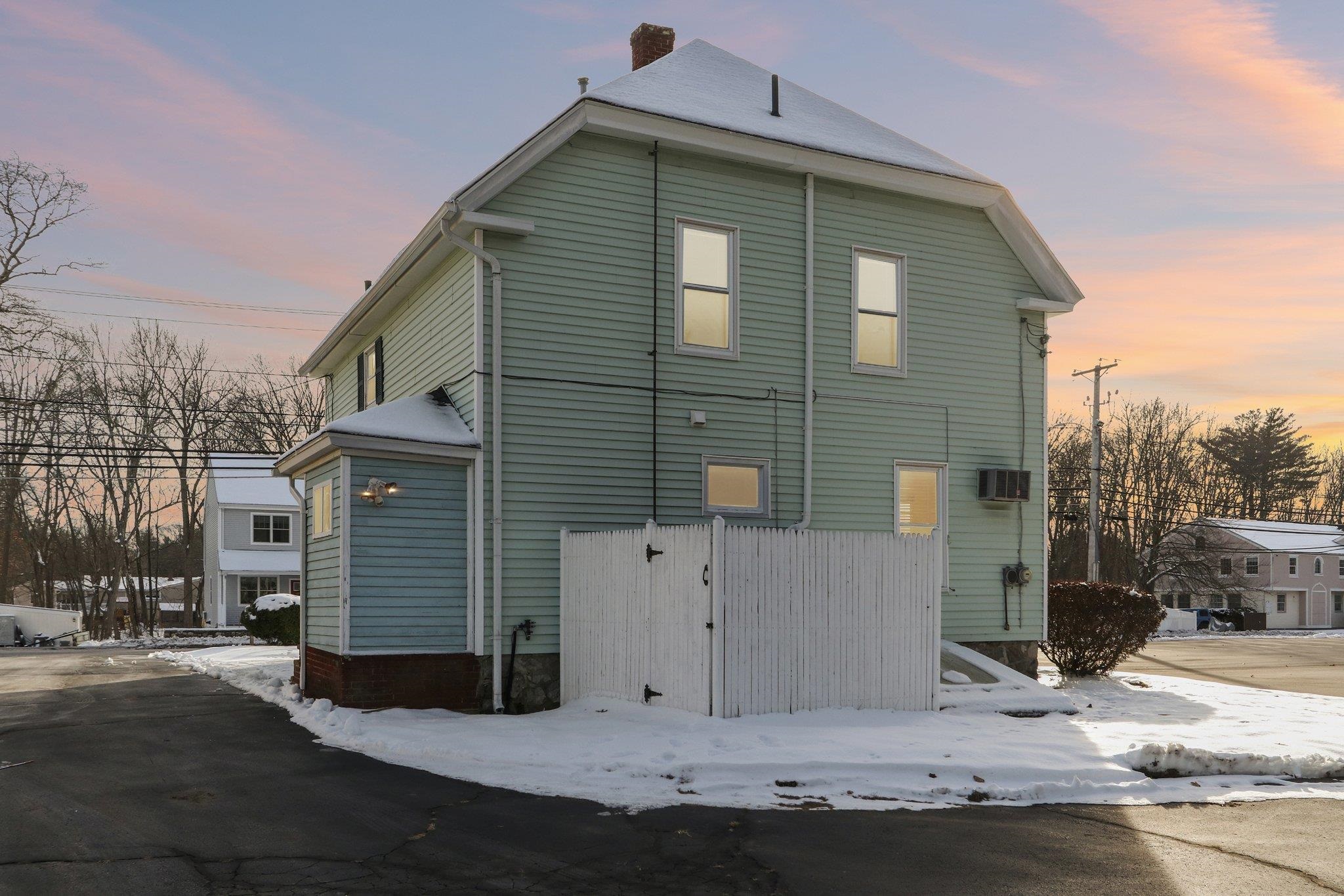 187 Main St, Salem, NH 03079