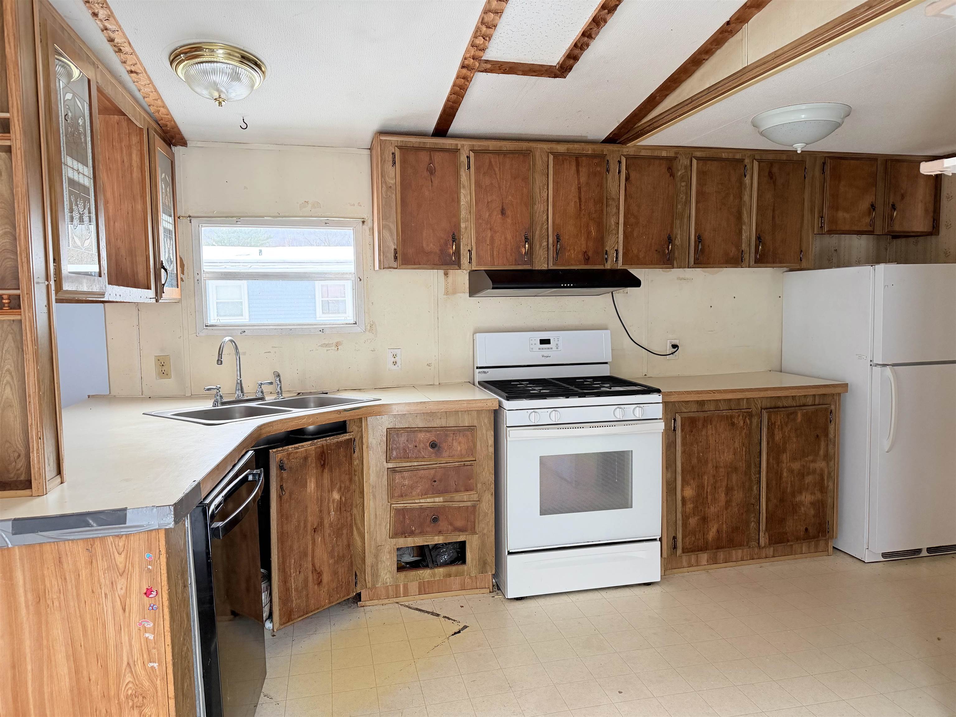 56 Daniels Dr, Enfield, NH 03748