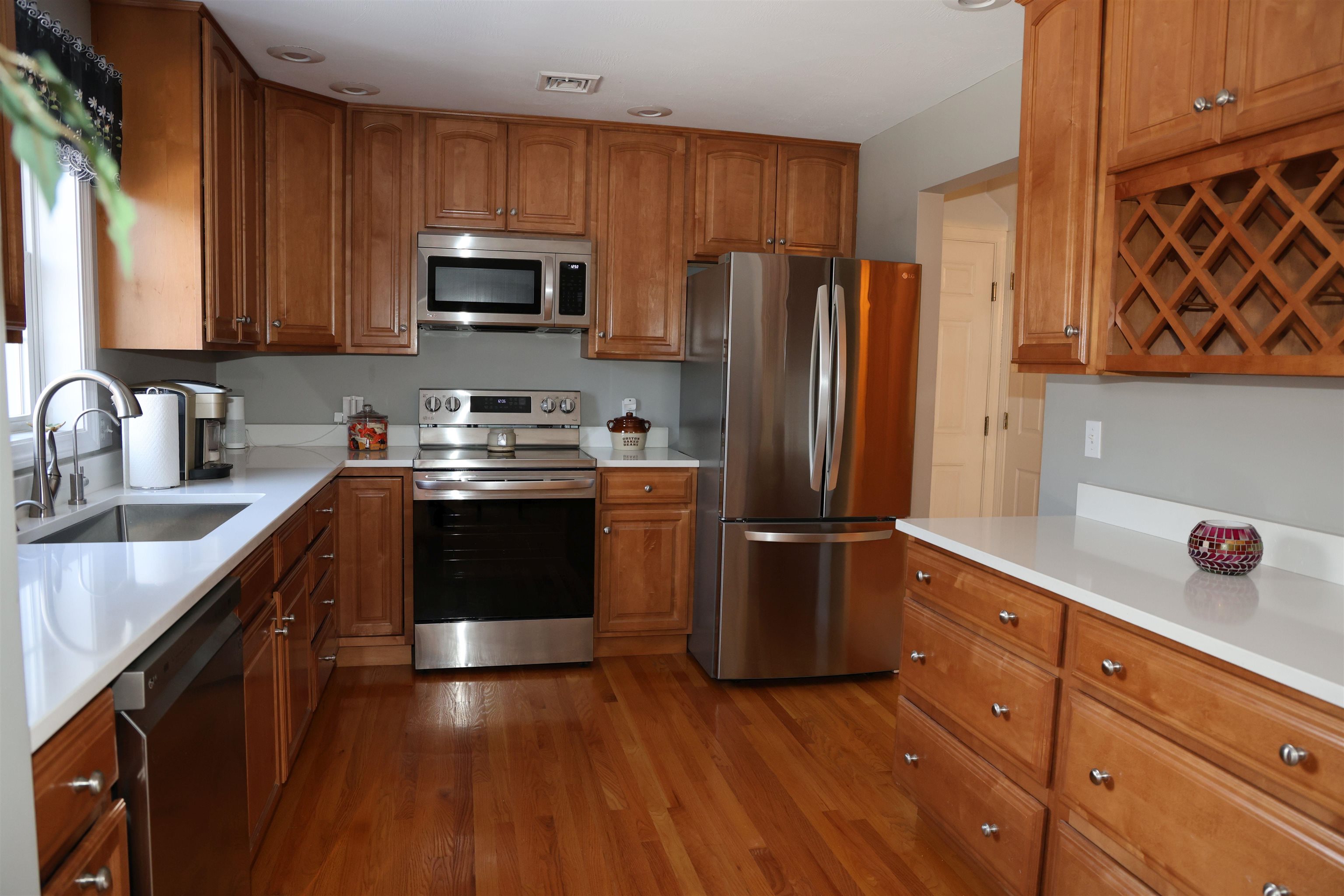 43 Abbey Rd, Brentwood, NH 03833