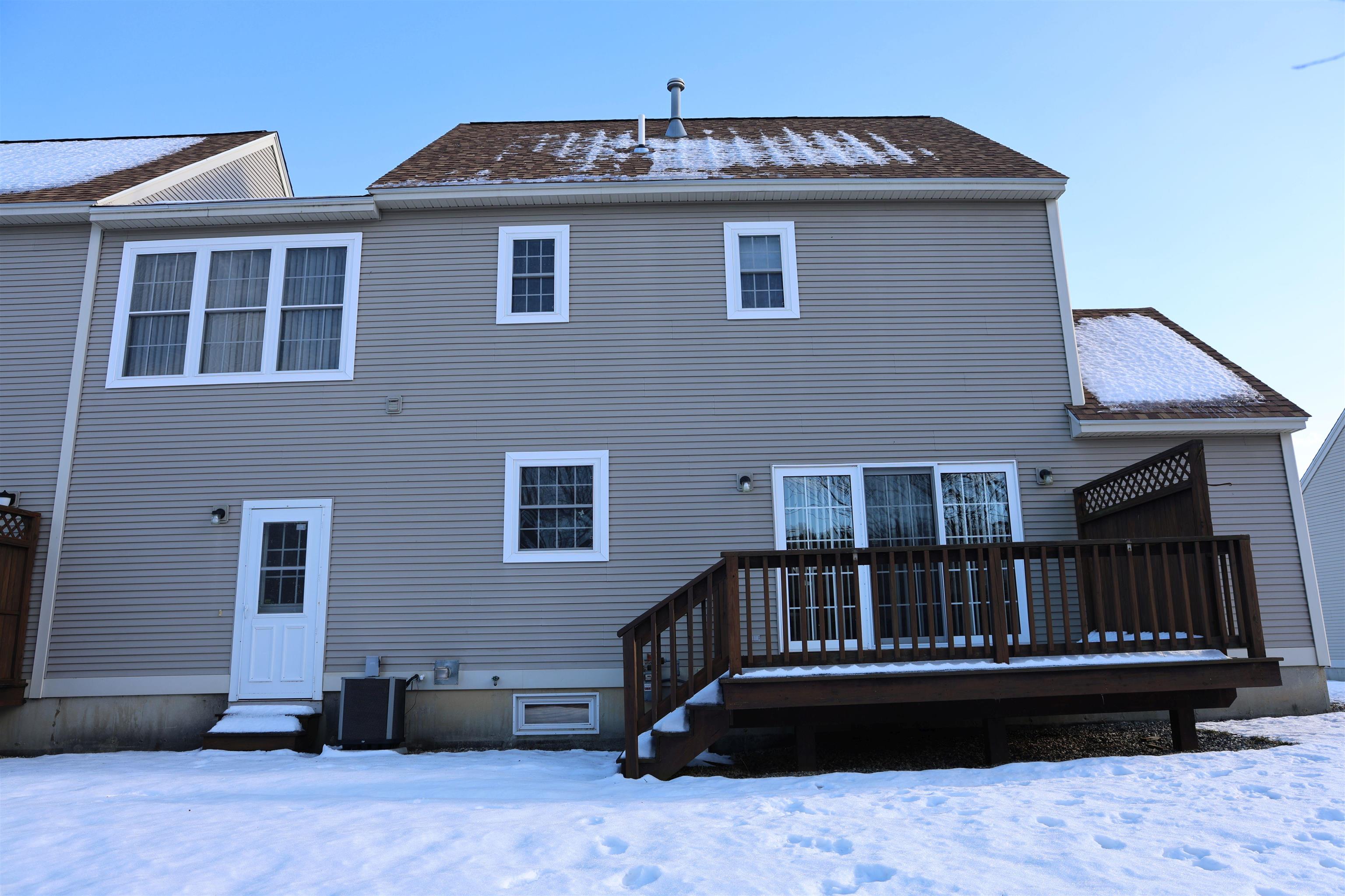 43 Abbey Rd, Brentwood, NH 03833