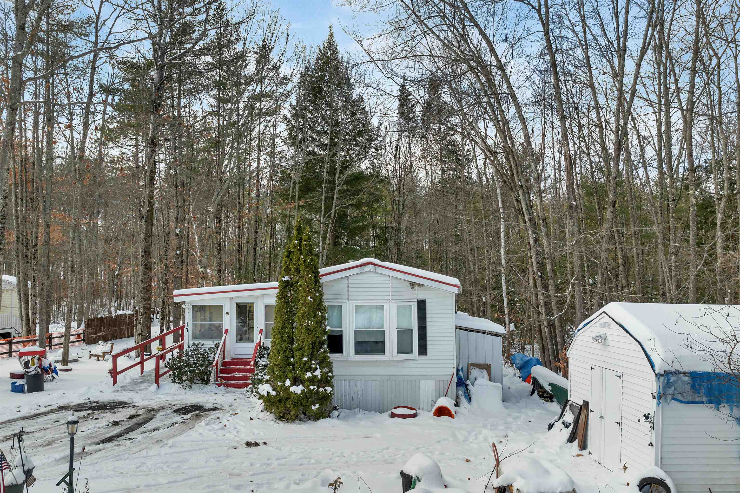 320 Old Lakeshore Rd, Gilford, NH 03249
