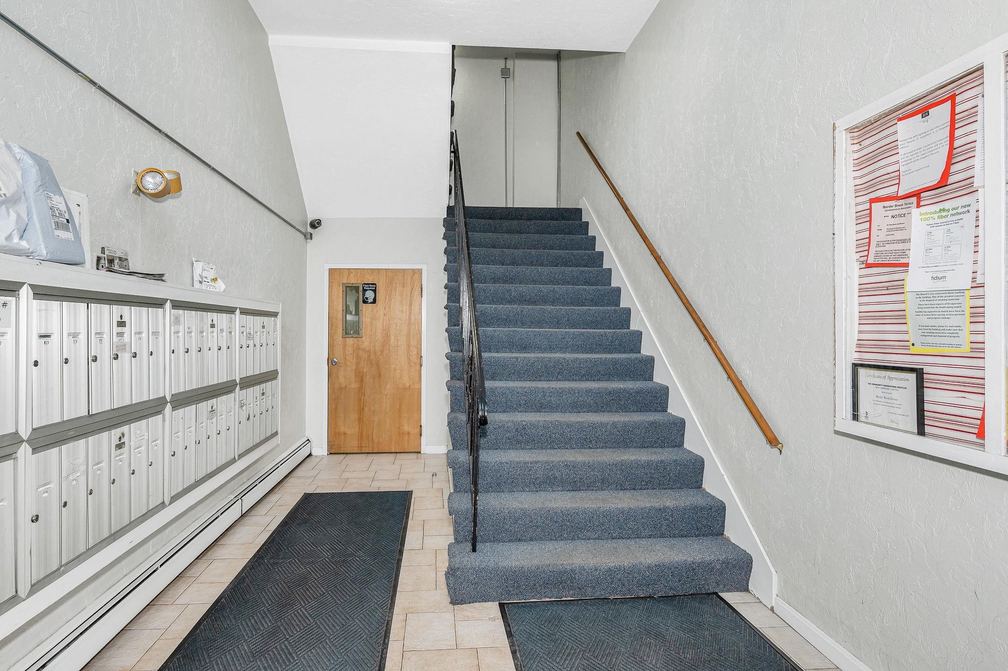 210 Brook Village Rd, Nashua, NH 03062