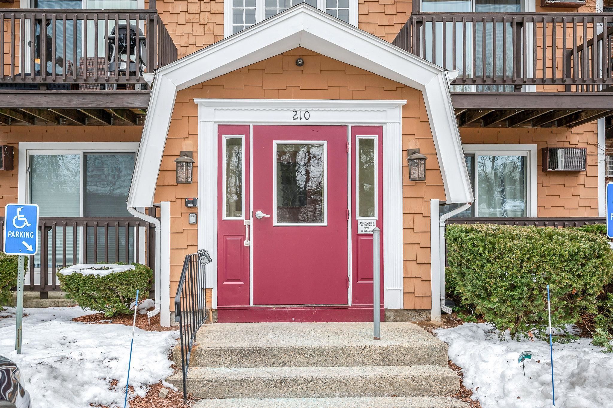 210 Brook Village Rd #38, Nashua, NH 03062