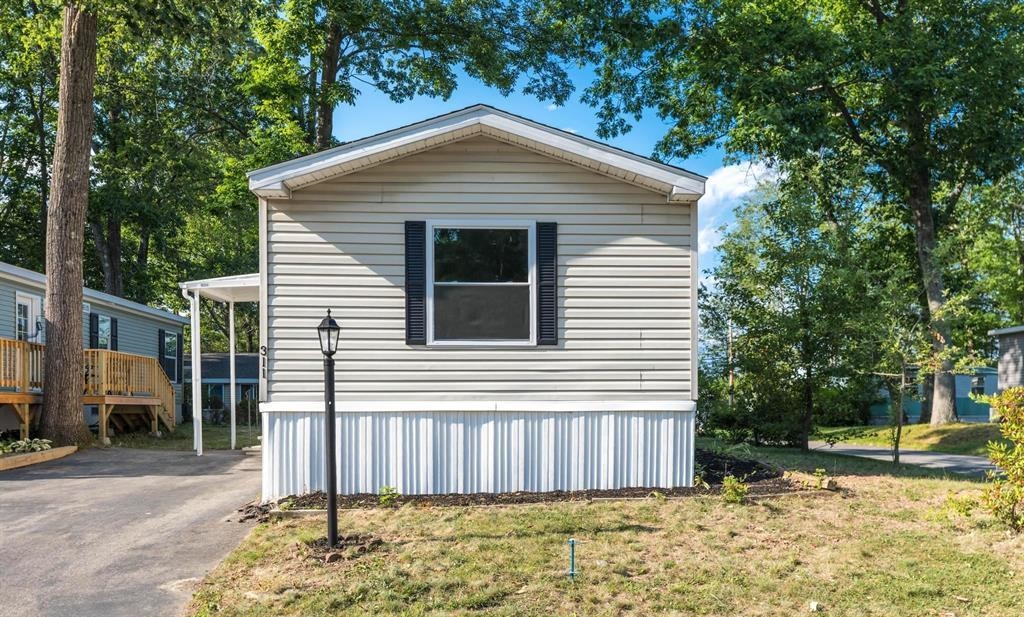 311 Friar Tuck Dr, Exeter, NH 03833