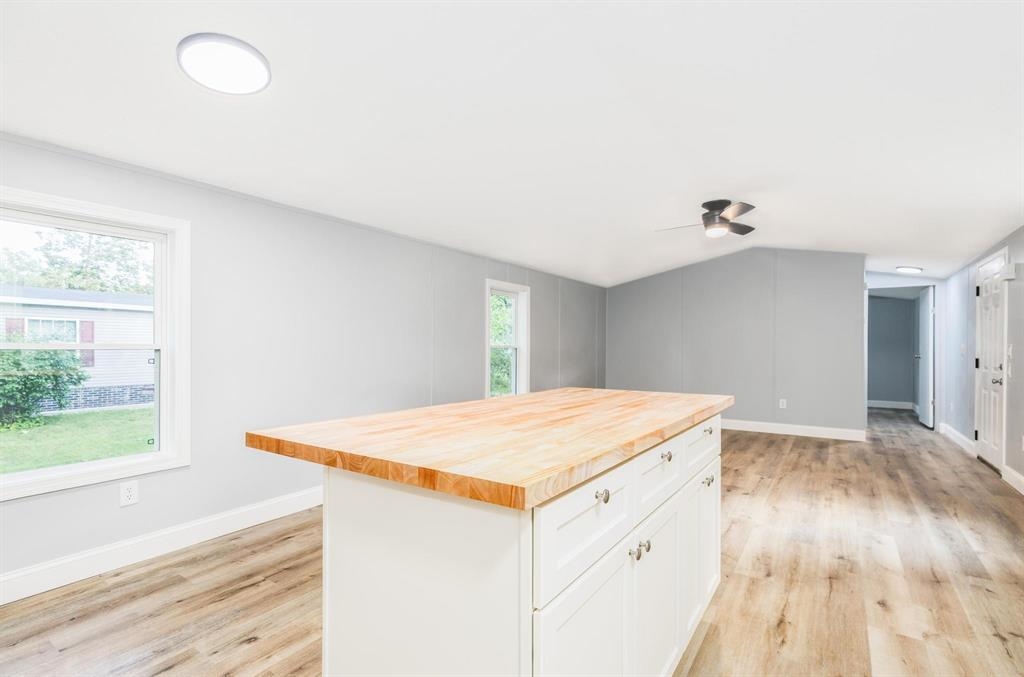 311 Friar Tuck Dr, Exeter, NH 03833