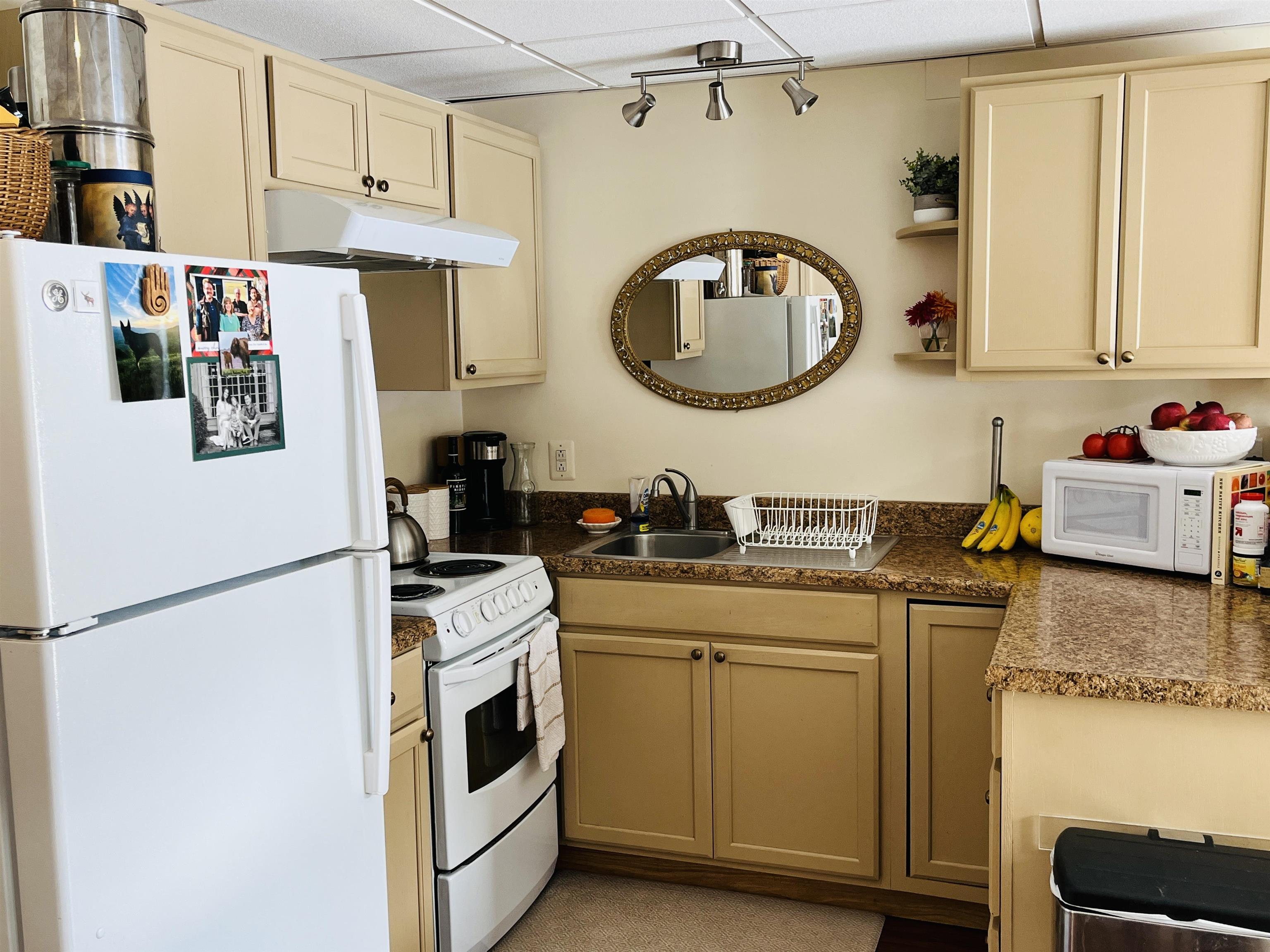 Downstairs kitchen
