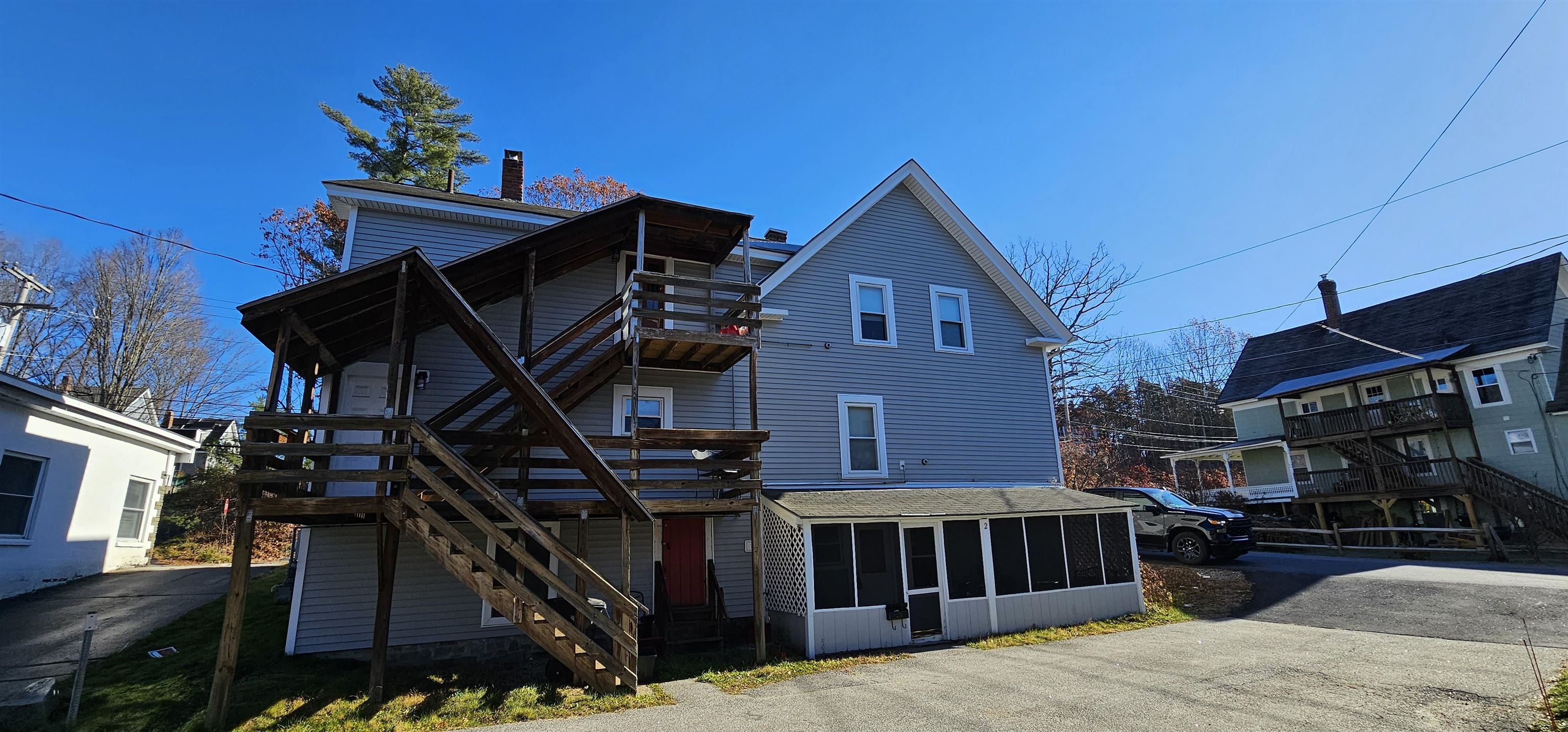 271 Village St, Concord, NH 03303-9997