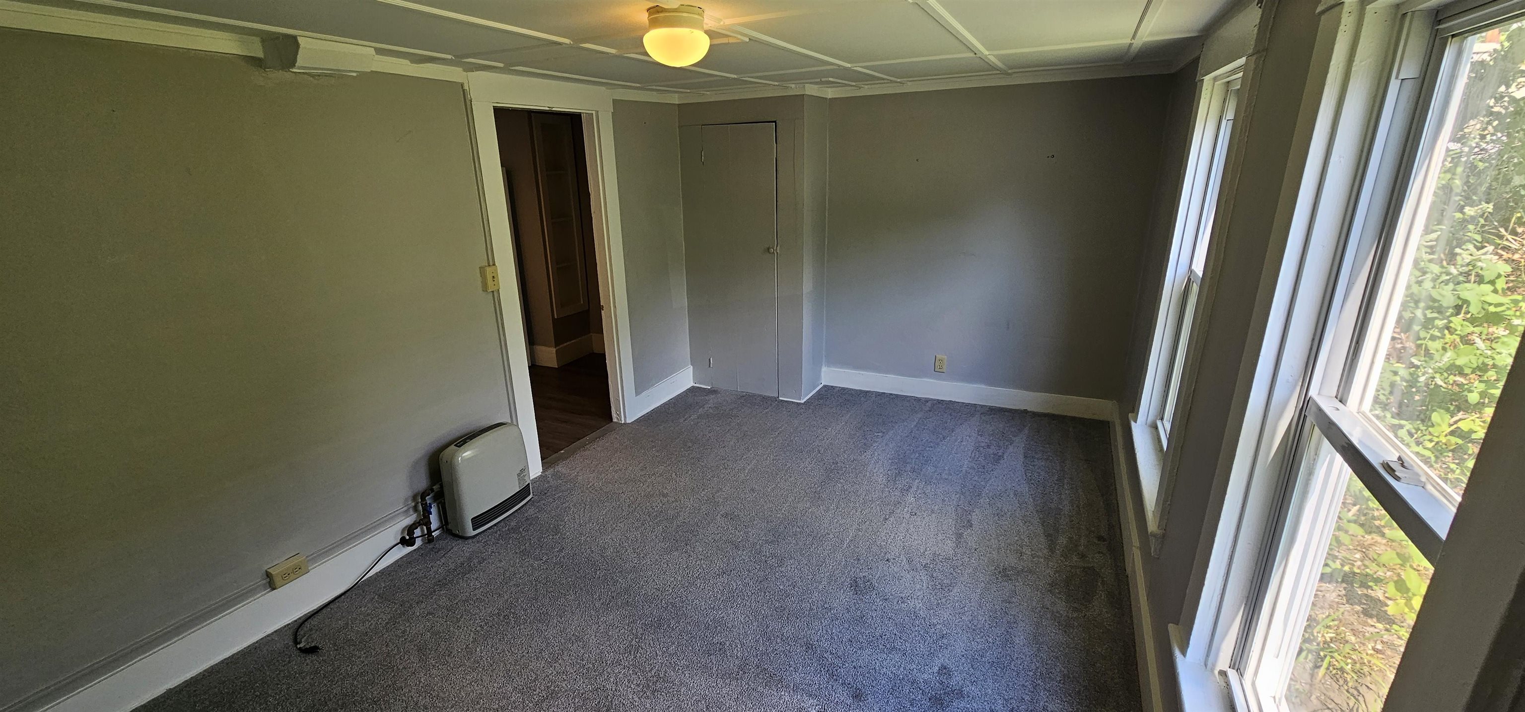 271 Village St, Concord, NH 03303-9997