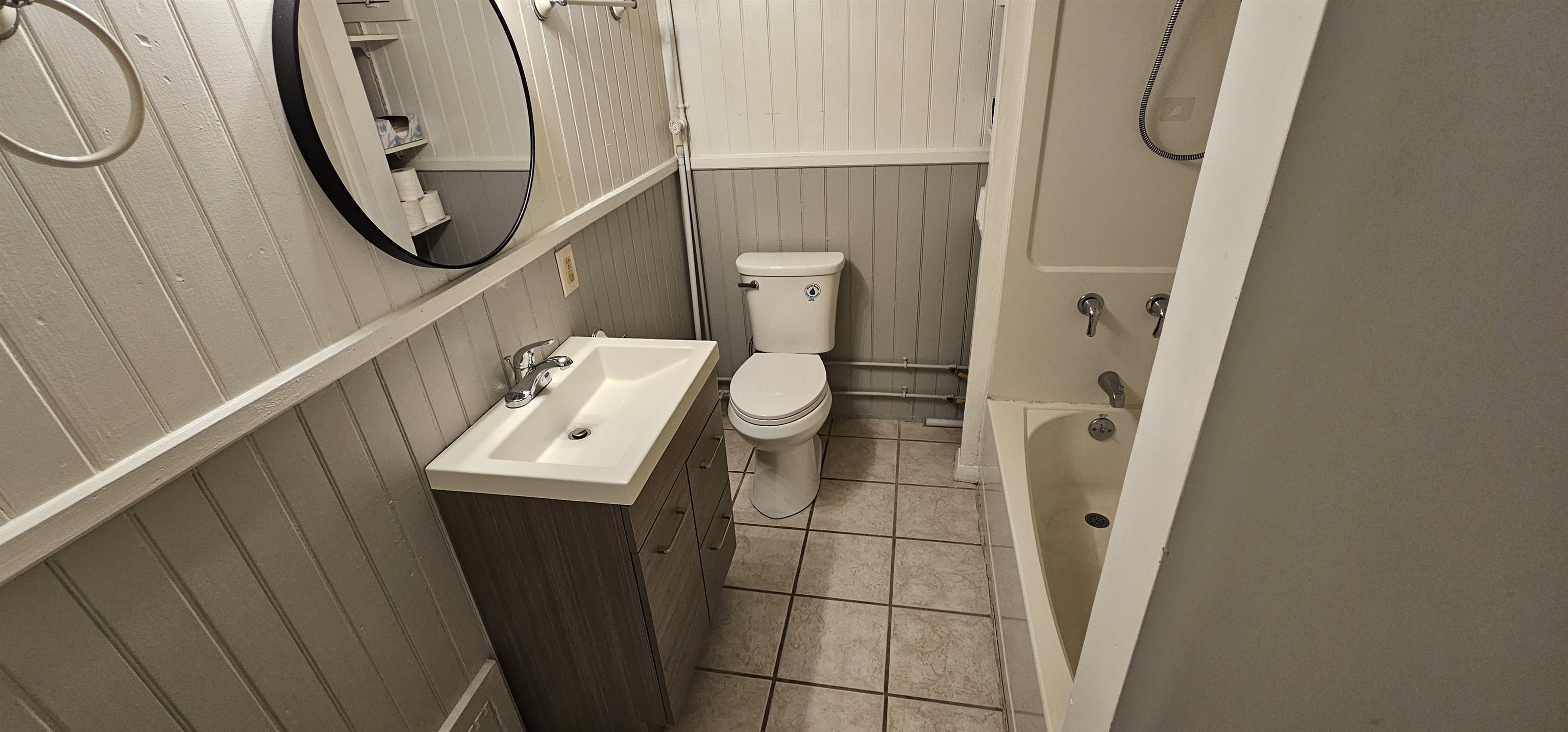 271 Village St, Concord, NH 03303-9997