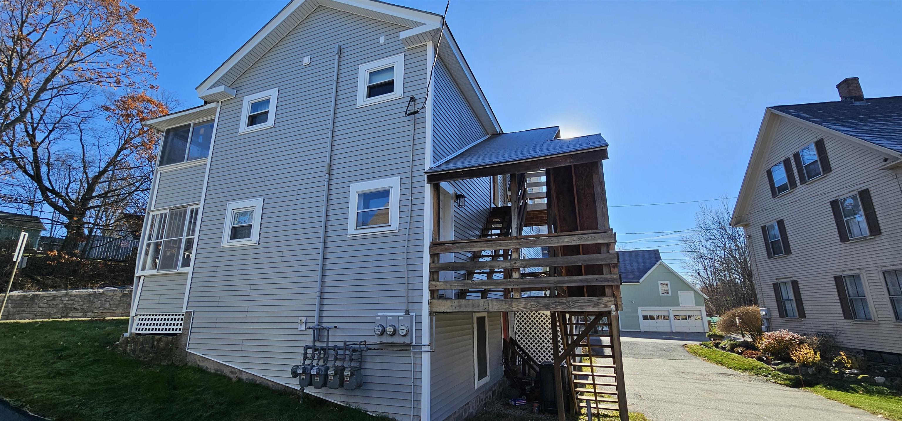 271 Village St, Concord, NH 03303-9997