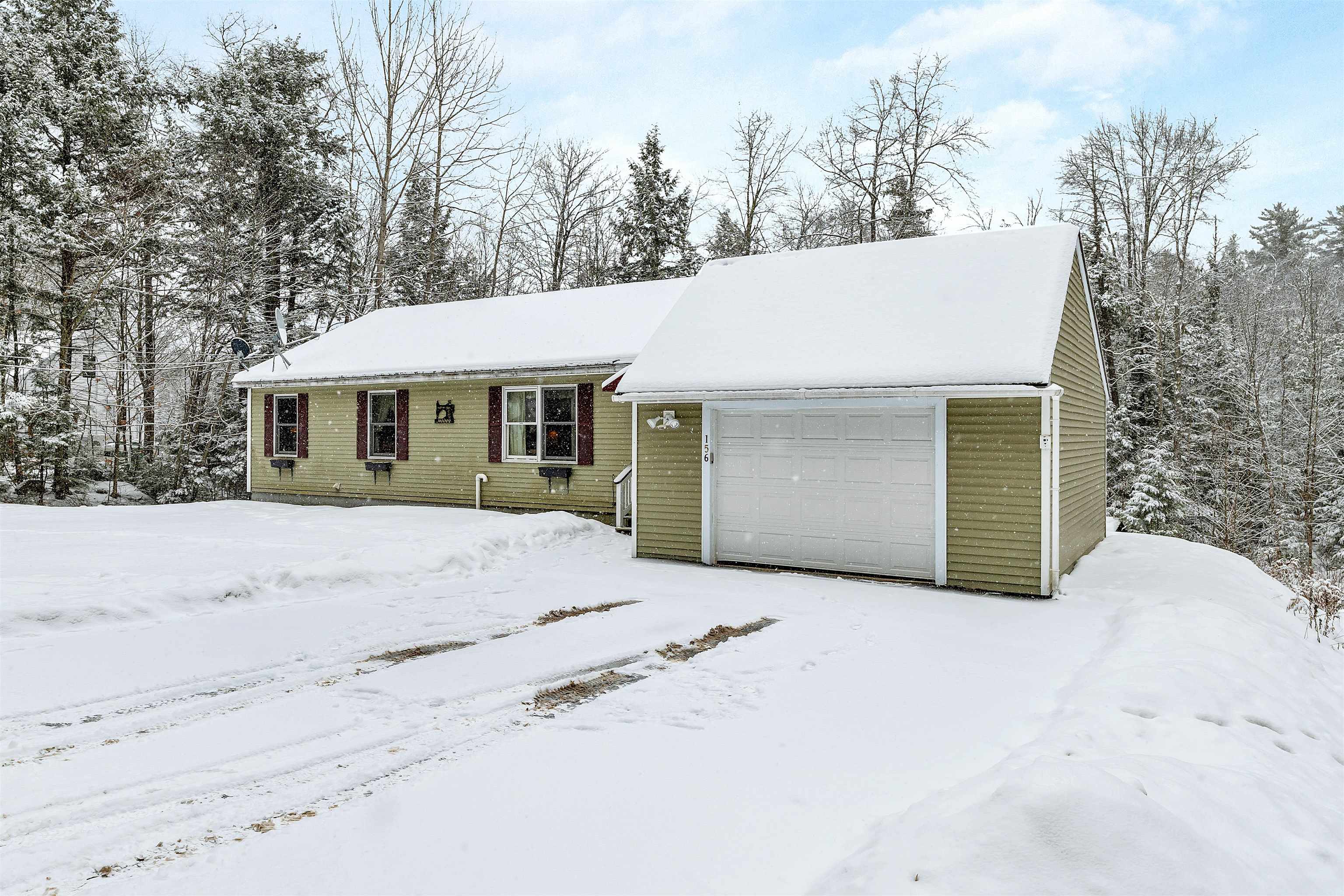 156 Trotting Track Rd, Wolfeboro, NH 03894