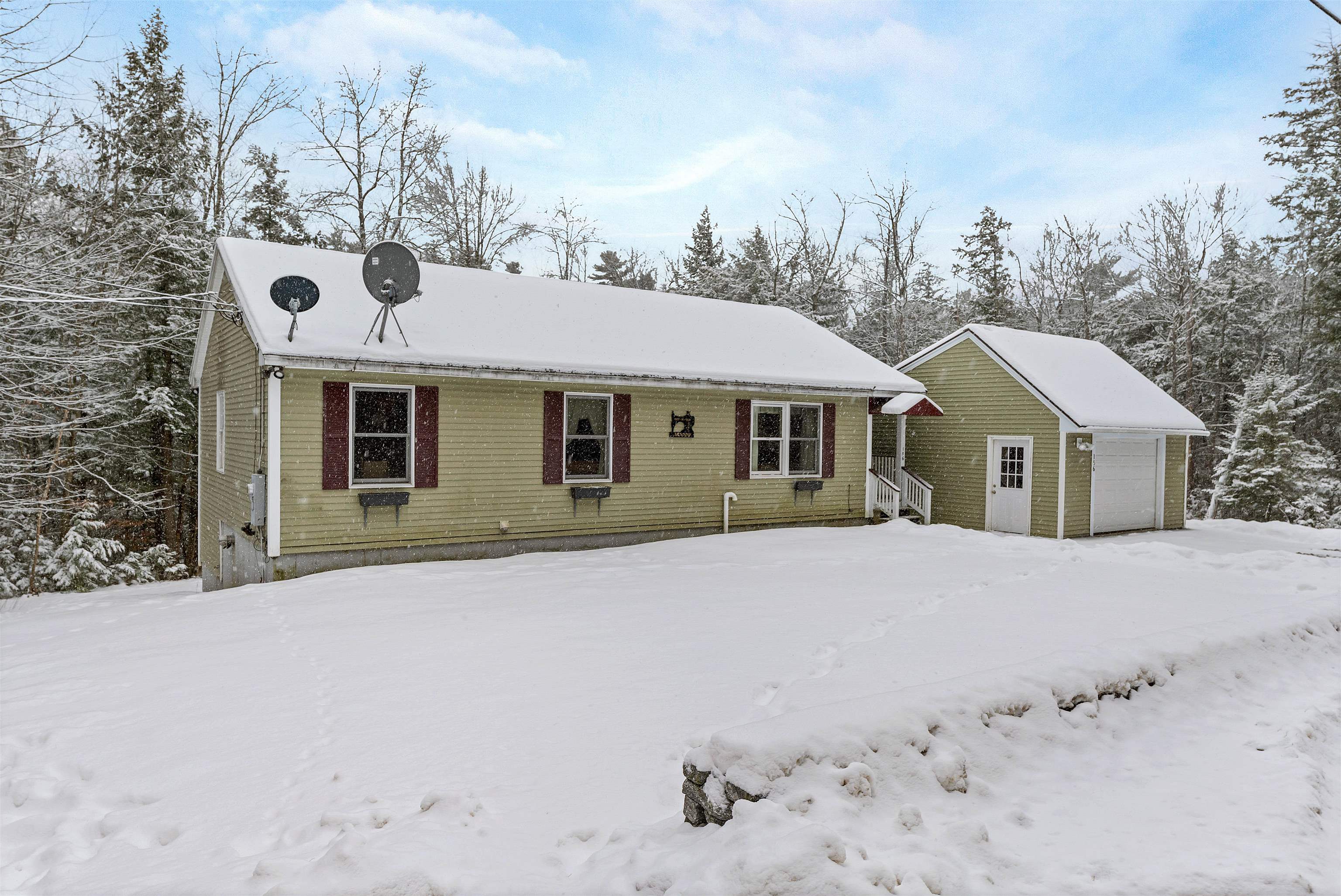 156 Trotting Track Rd, Wolfeboro, NH 03894