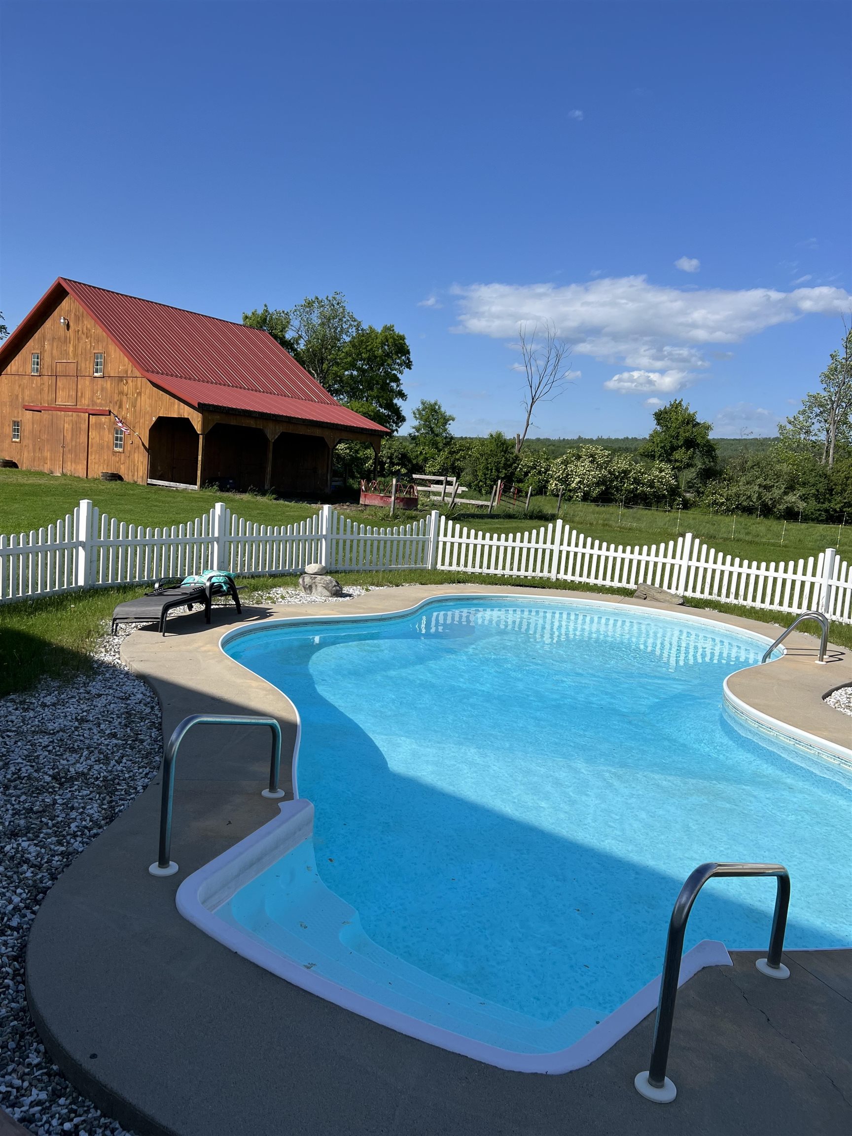 217 Airport Rd, Haverhill, NH 03774