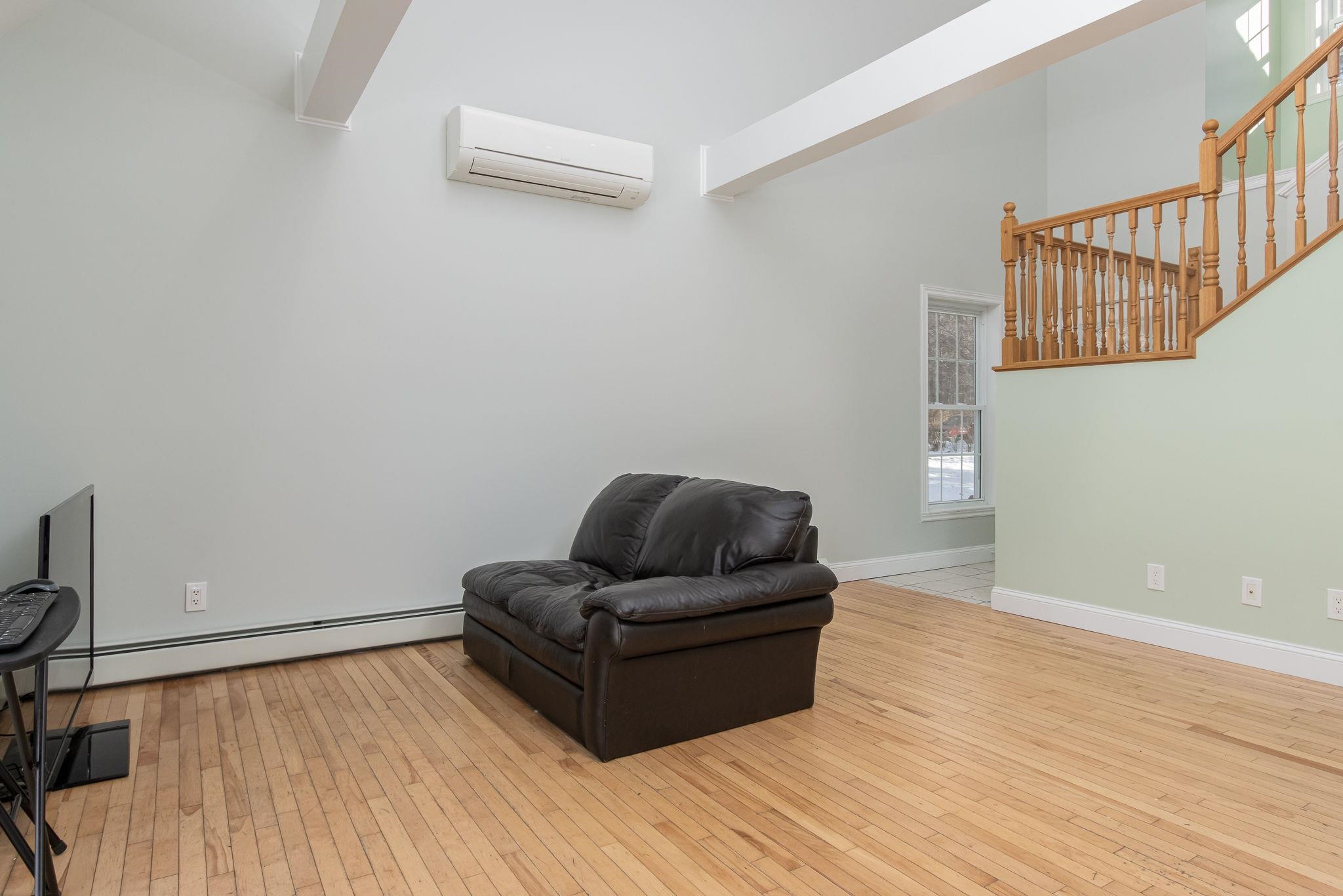 17 Trues Pw, Sandown, NH 03873