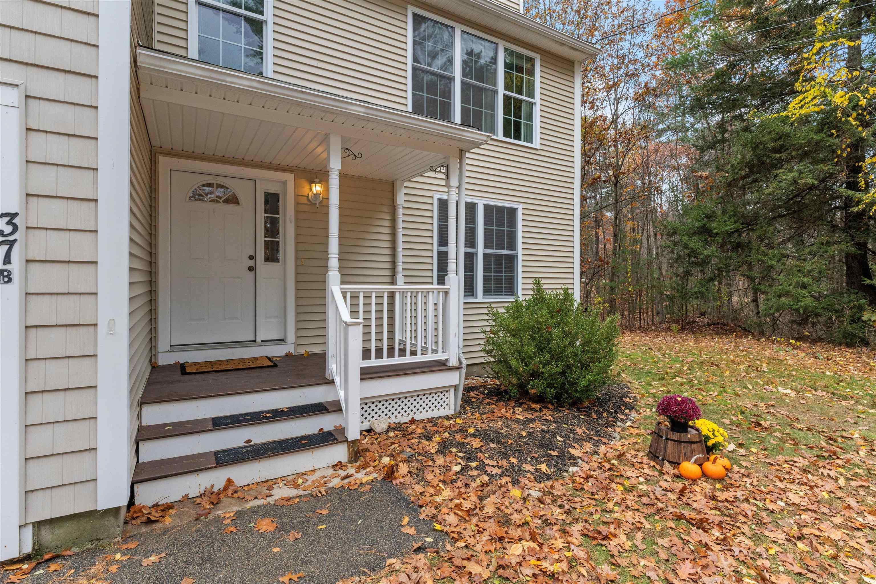 37 Dugout Rd, Hudson, NH 03051