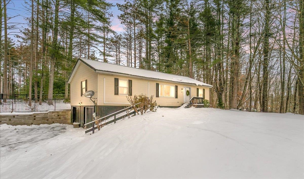 MLS 5072131: 19 James Henry Drive, Barrington NH