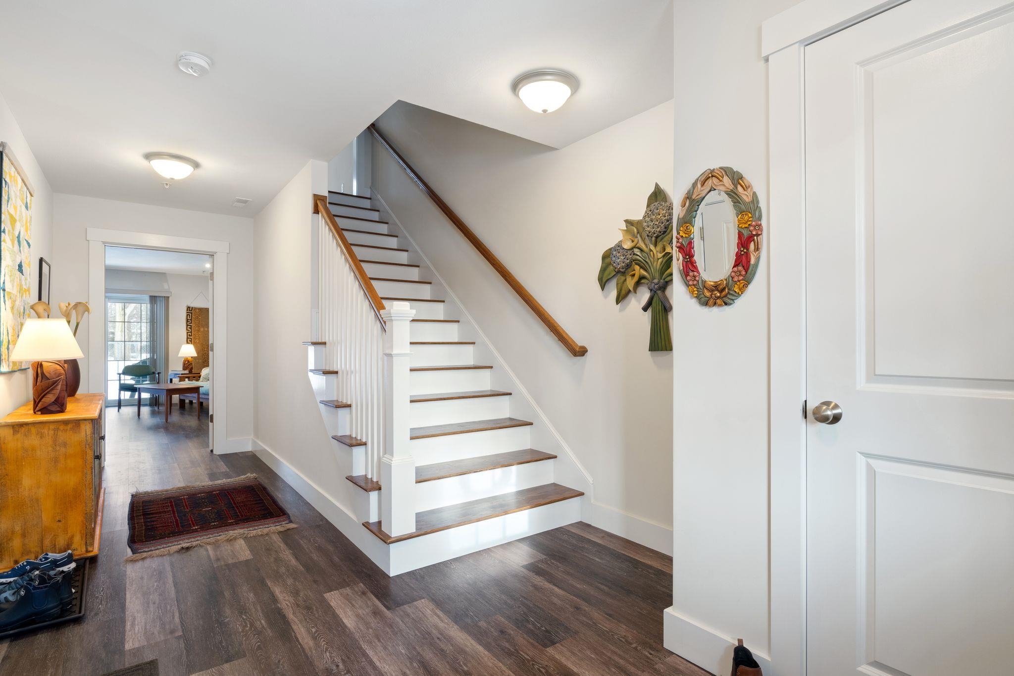 69 Main St, Exeter, NH 03883