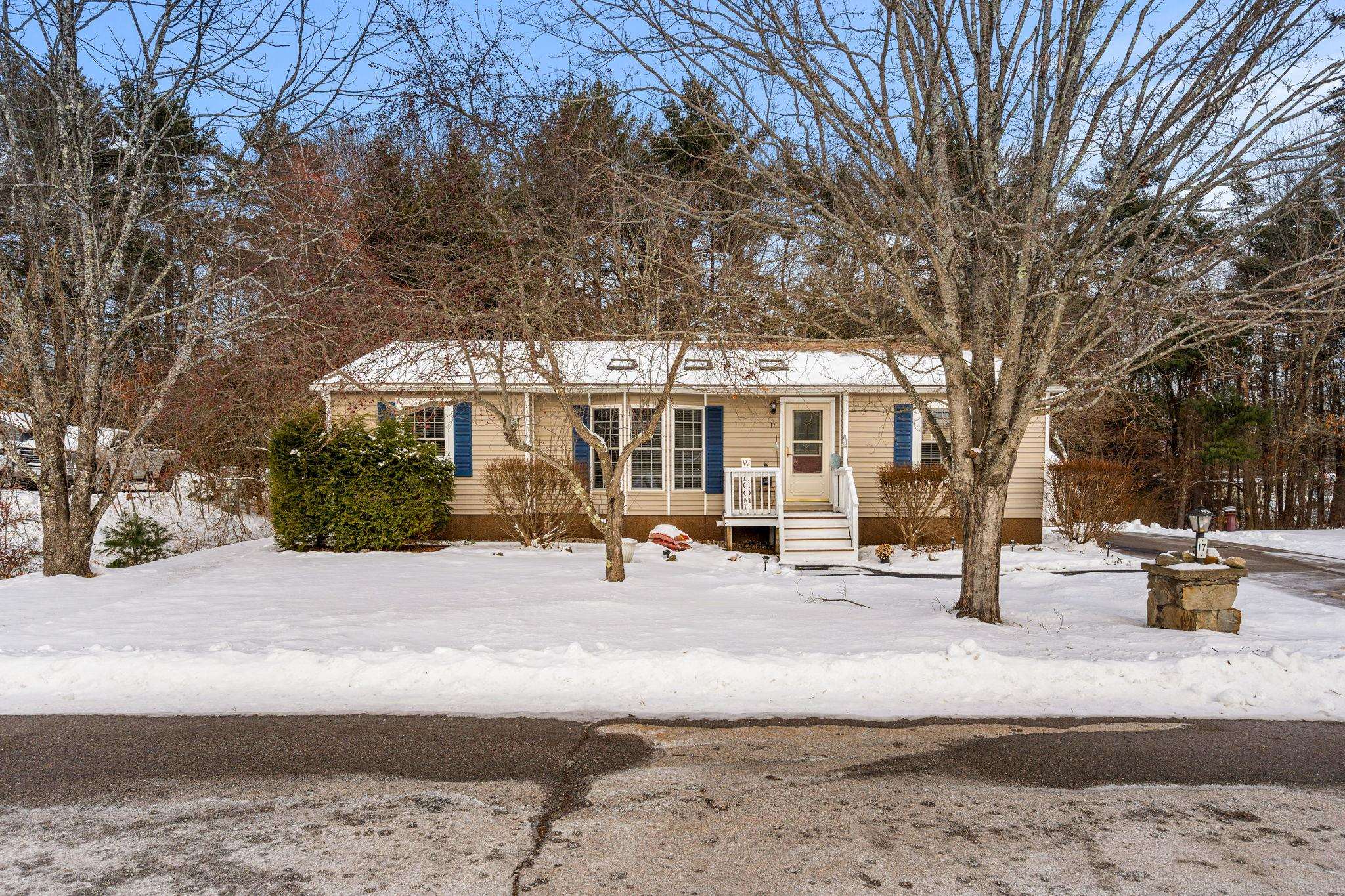 17 Lilac Ct, Raymond, NH 03077