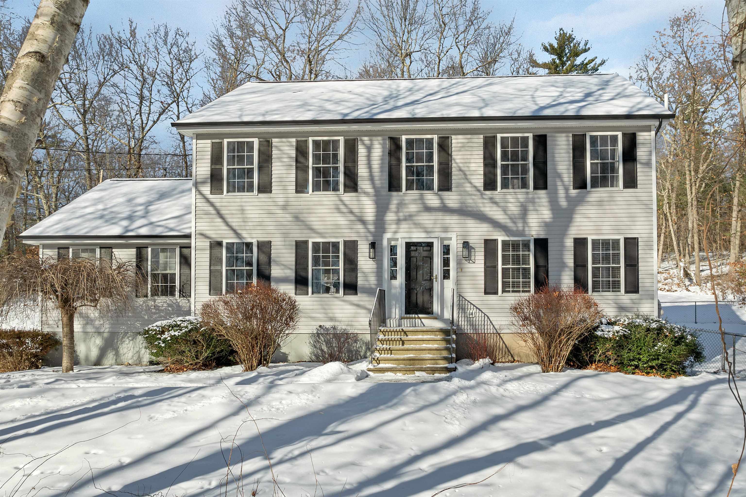 MLS 5072141: 46 Goodhue Road, Derry NH
