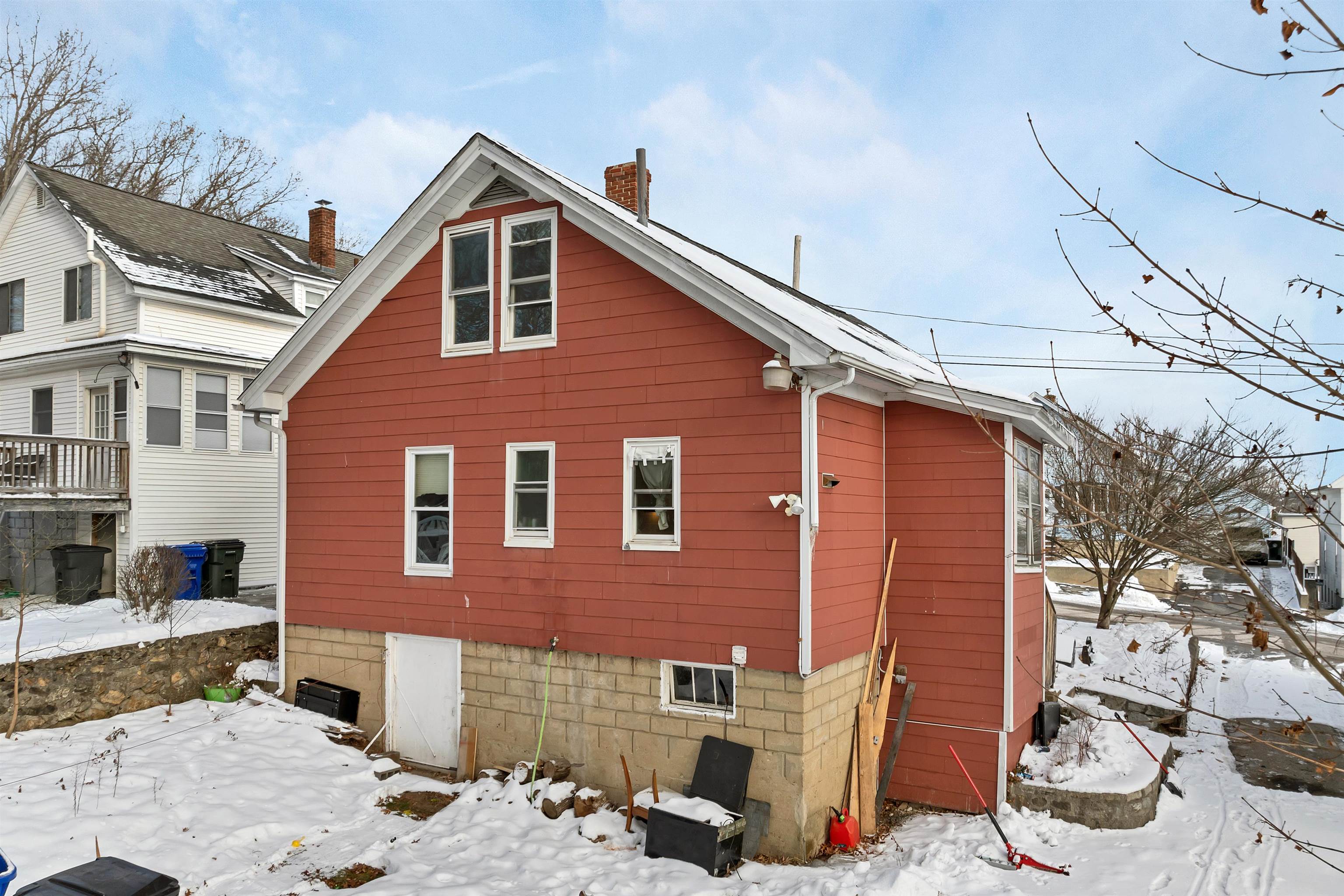 226 Lafayette St, Manchester, NH 03102