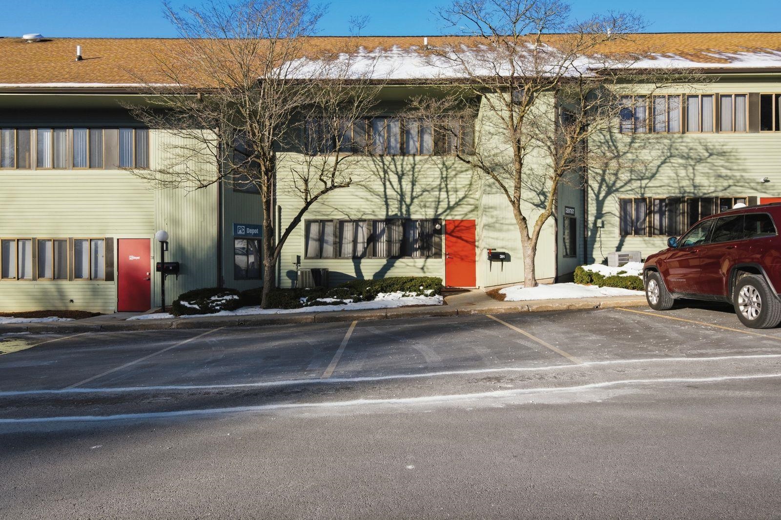 3-H Taggart Dr, Nashua, NH 03060