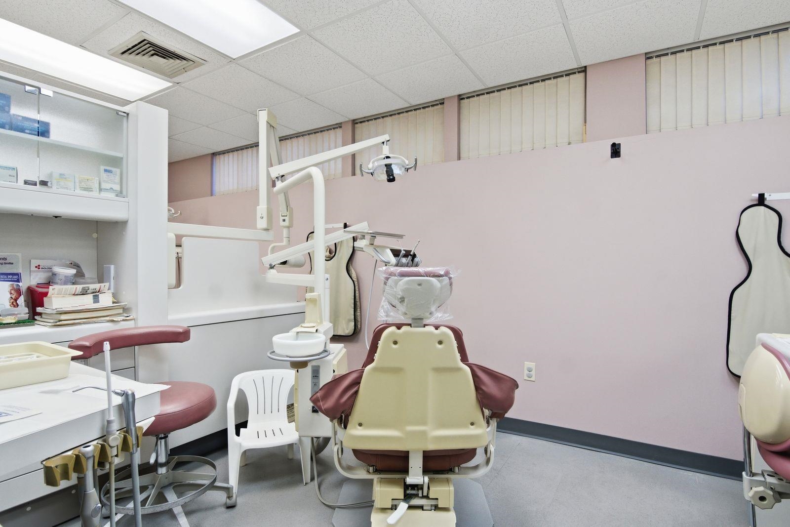 3-H Taggart Dr, Nashua, NH 03060