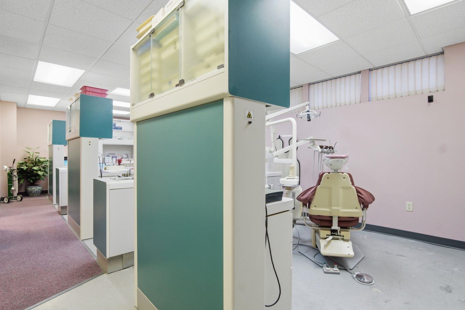 3-H Taggart Dr, Nashua, NH 03060