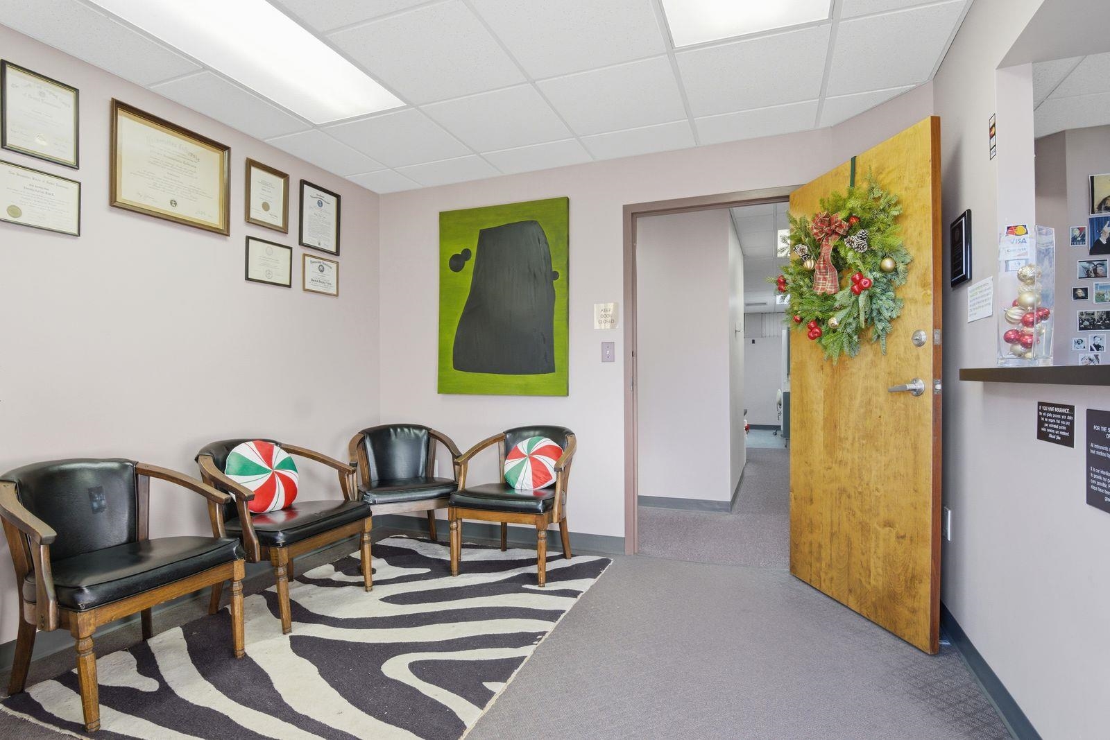 3-H Taggart Dr, Nashua, NH 03060