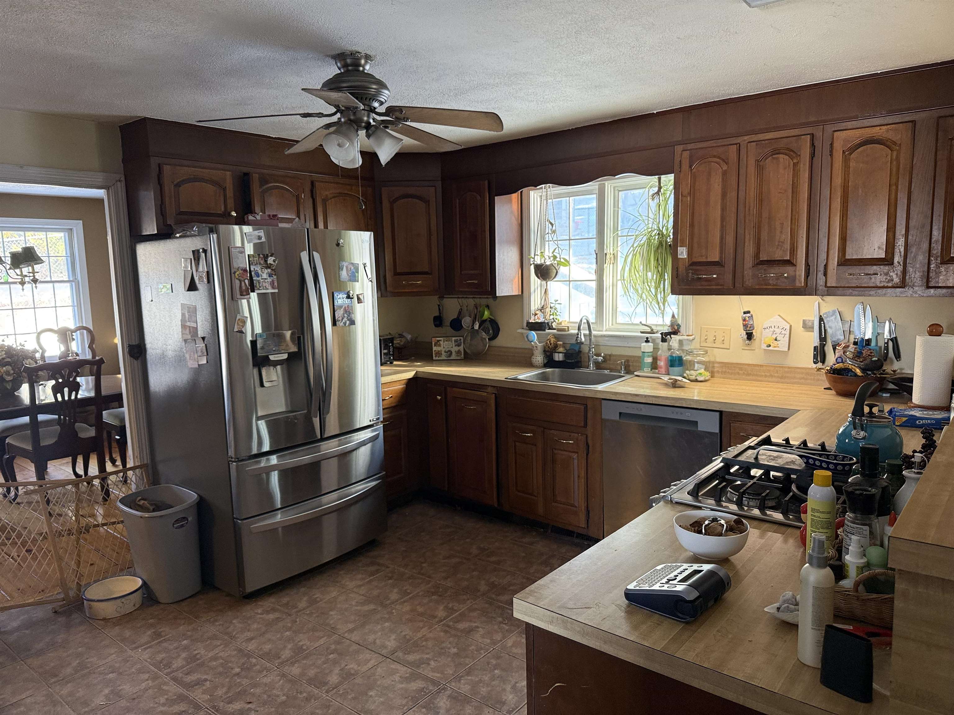 24 Shadwell Rd, Nashua, NH 03062