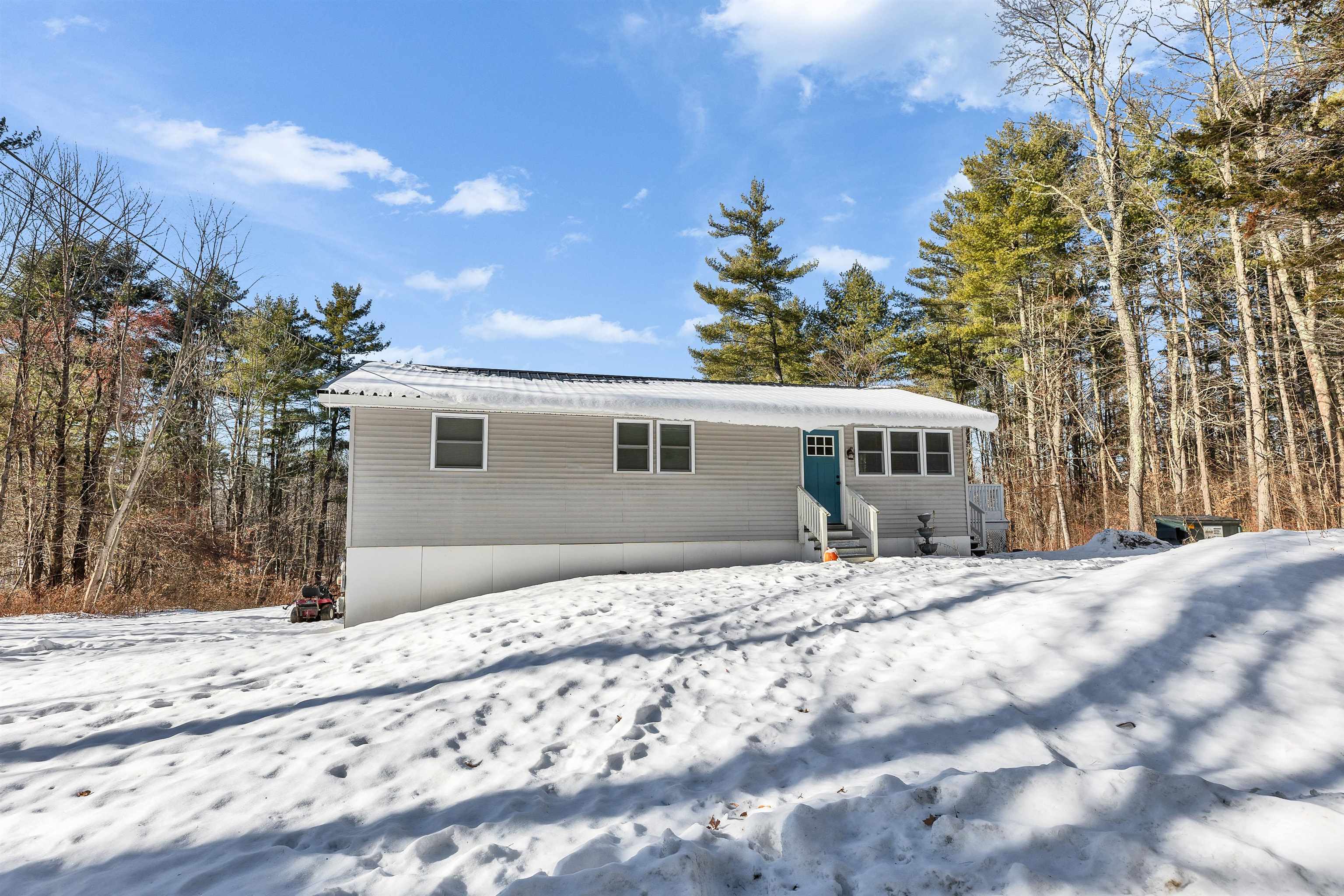 127 Holbrook Ave, Swanzey, NH 03446