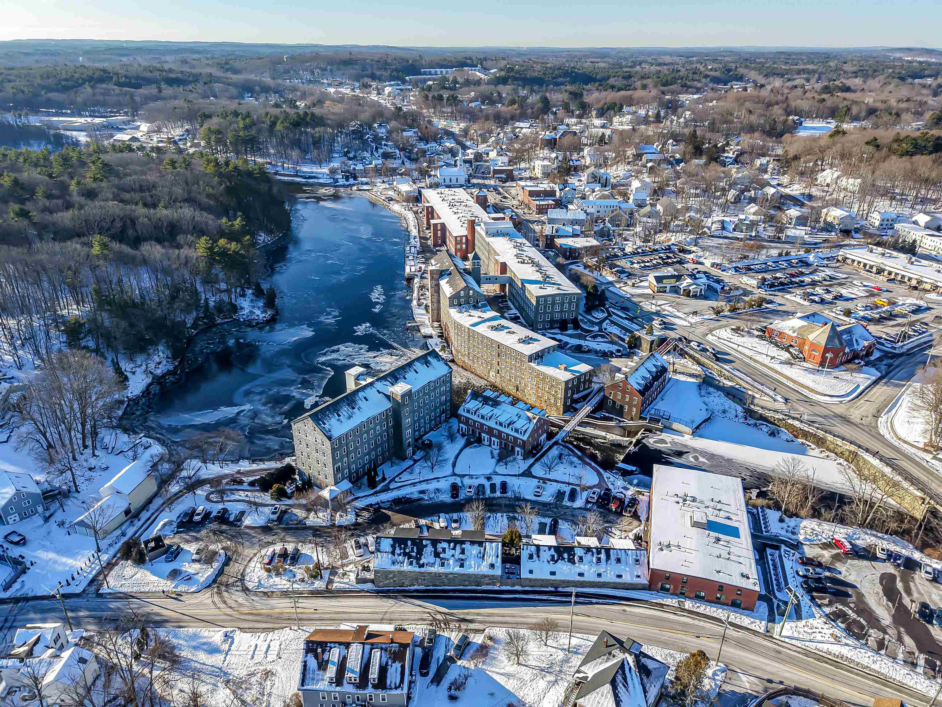 6 Bay Rd, Newmarket, NH 03857