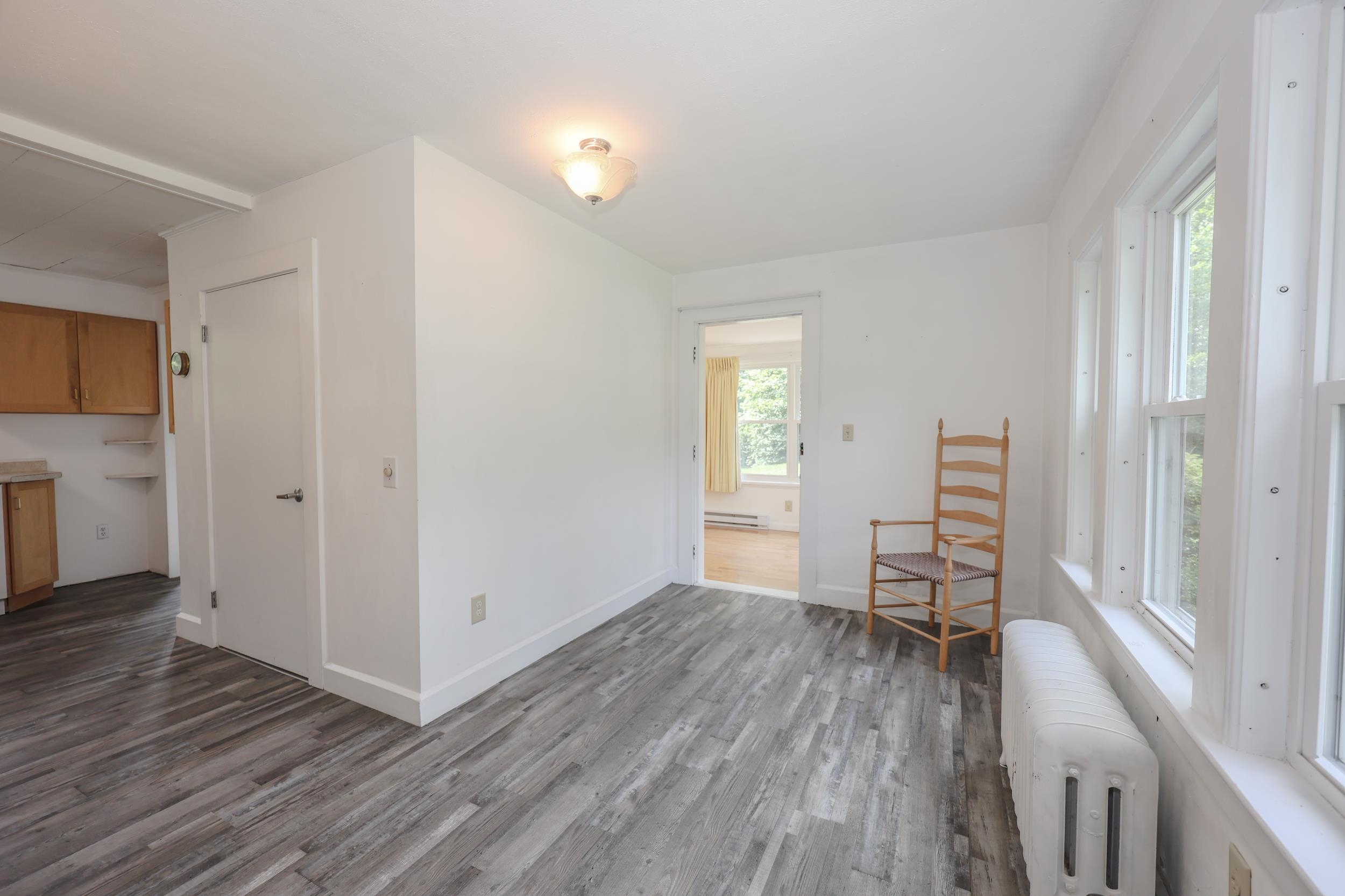 30 Baker St, Hudson, NH 03051