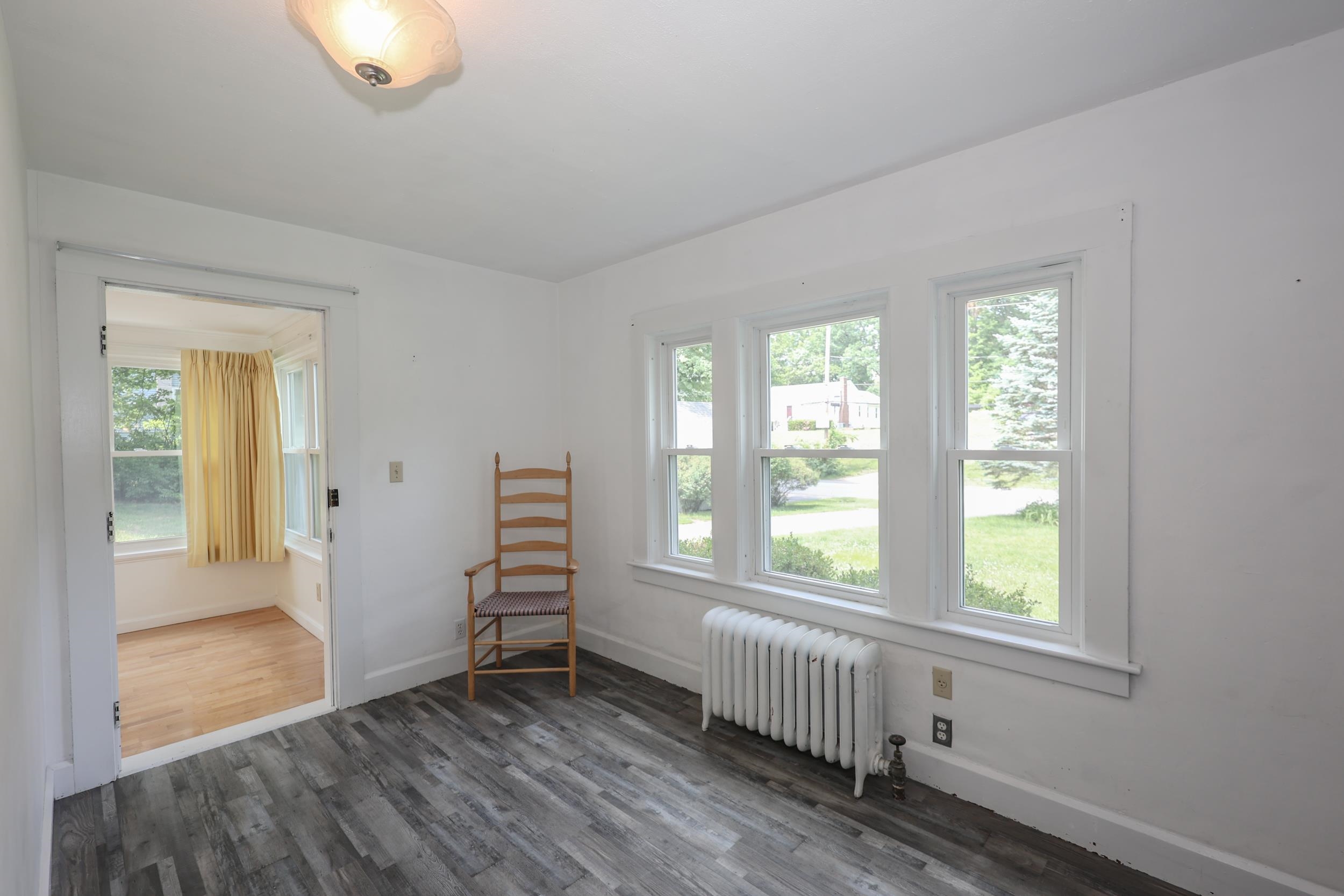 30 Baker St, Hudson, NH 03051