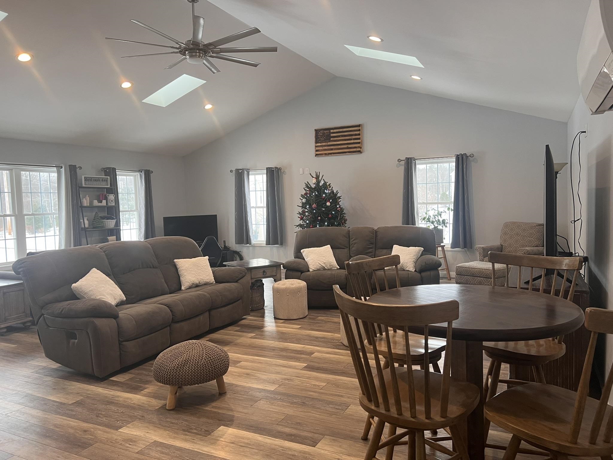 126 Governors Rd, Rochester, NH 03867