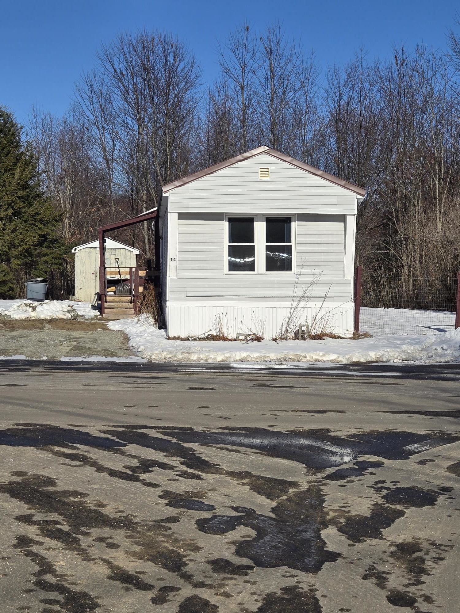 14 Anthony Cir, Swanzey, NH 03446